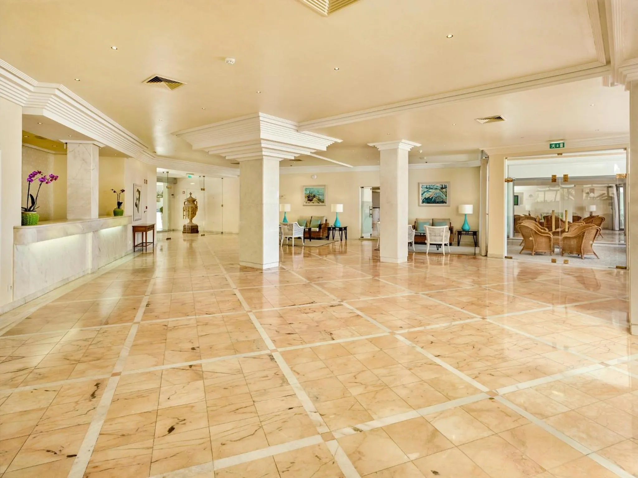 Lobby or reception in Ria Park Garden Hotel