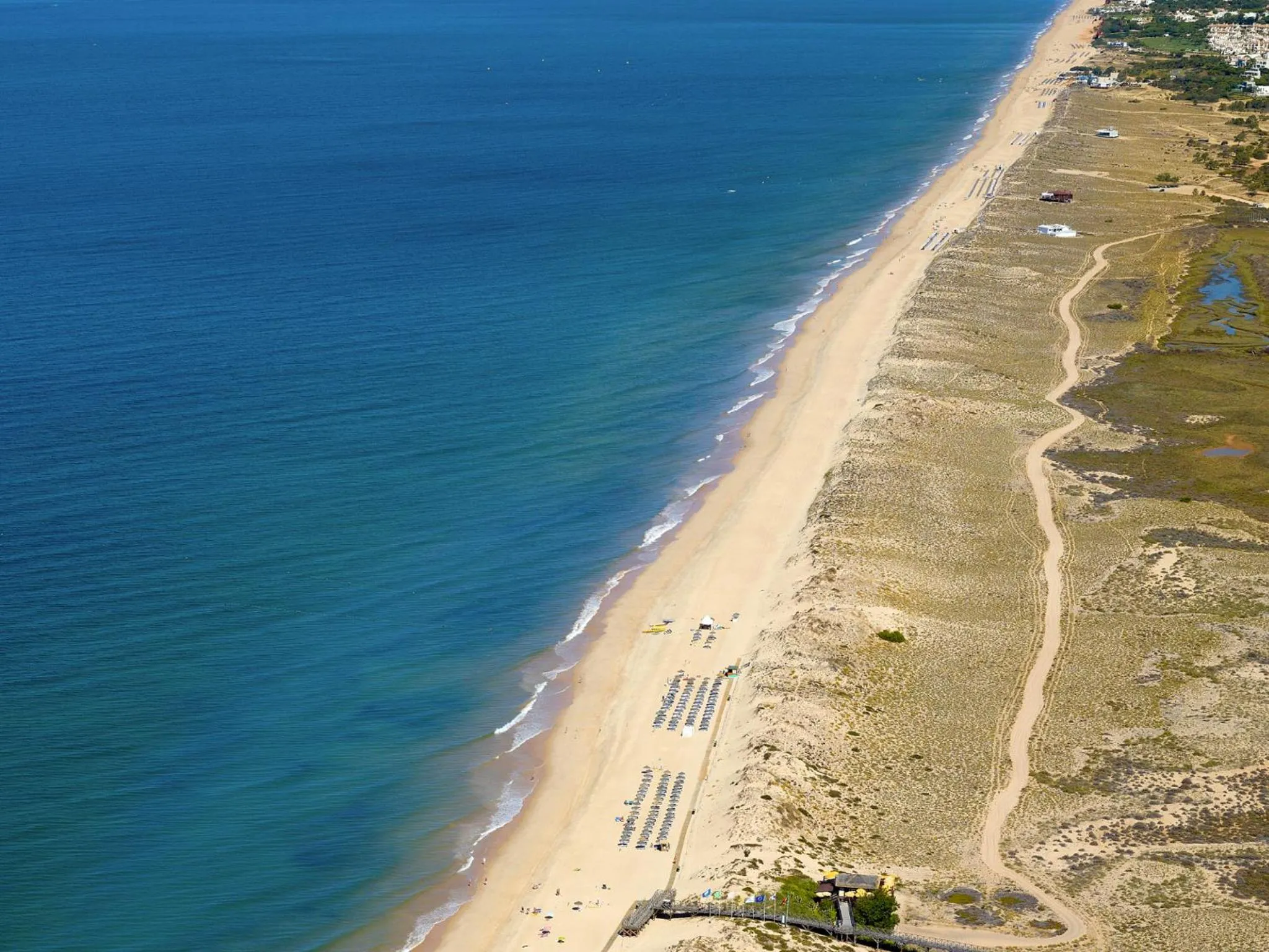 Beach in Ria Park Garden Hotel