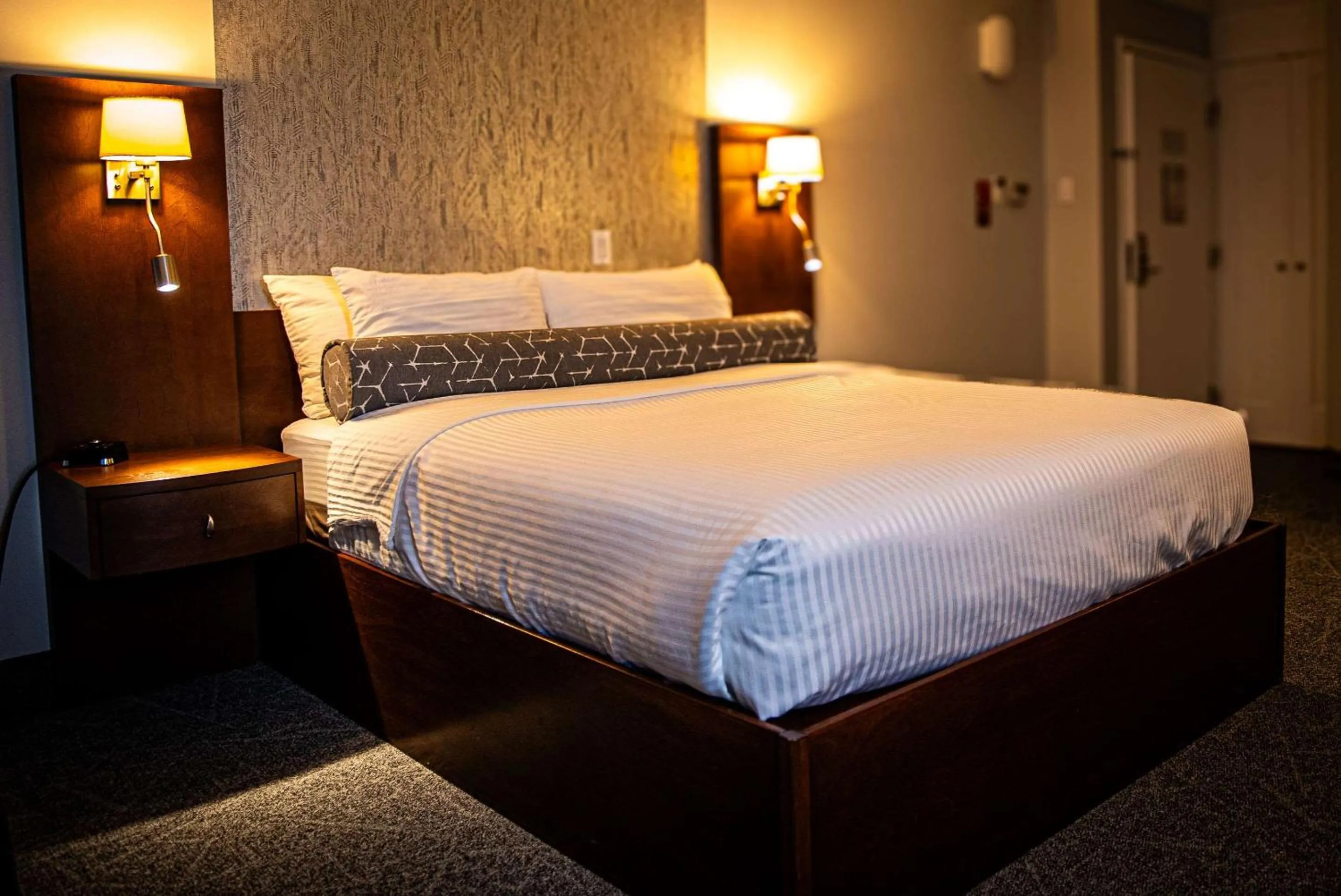 Bedroom, Bed in Le Noranda Hotel & Spa, an Ascend Collection Hotel