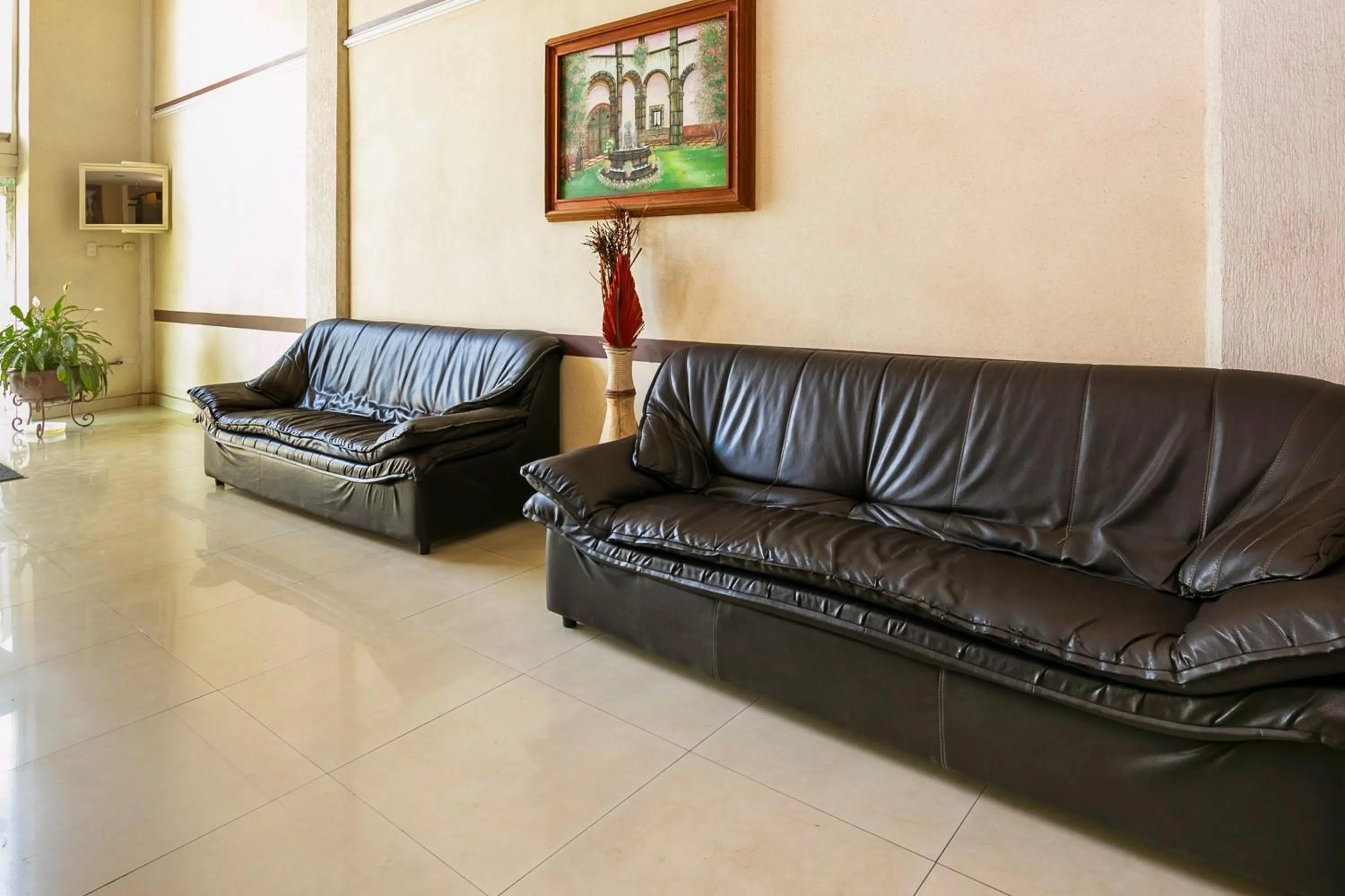 Lobby or reception in Capital O Hotel Victoria Morelia