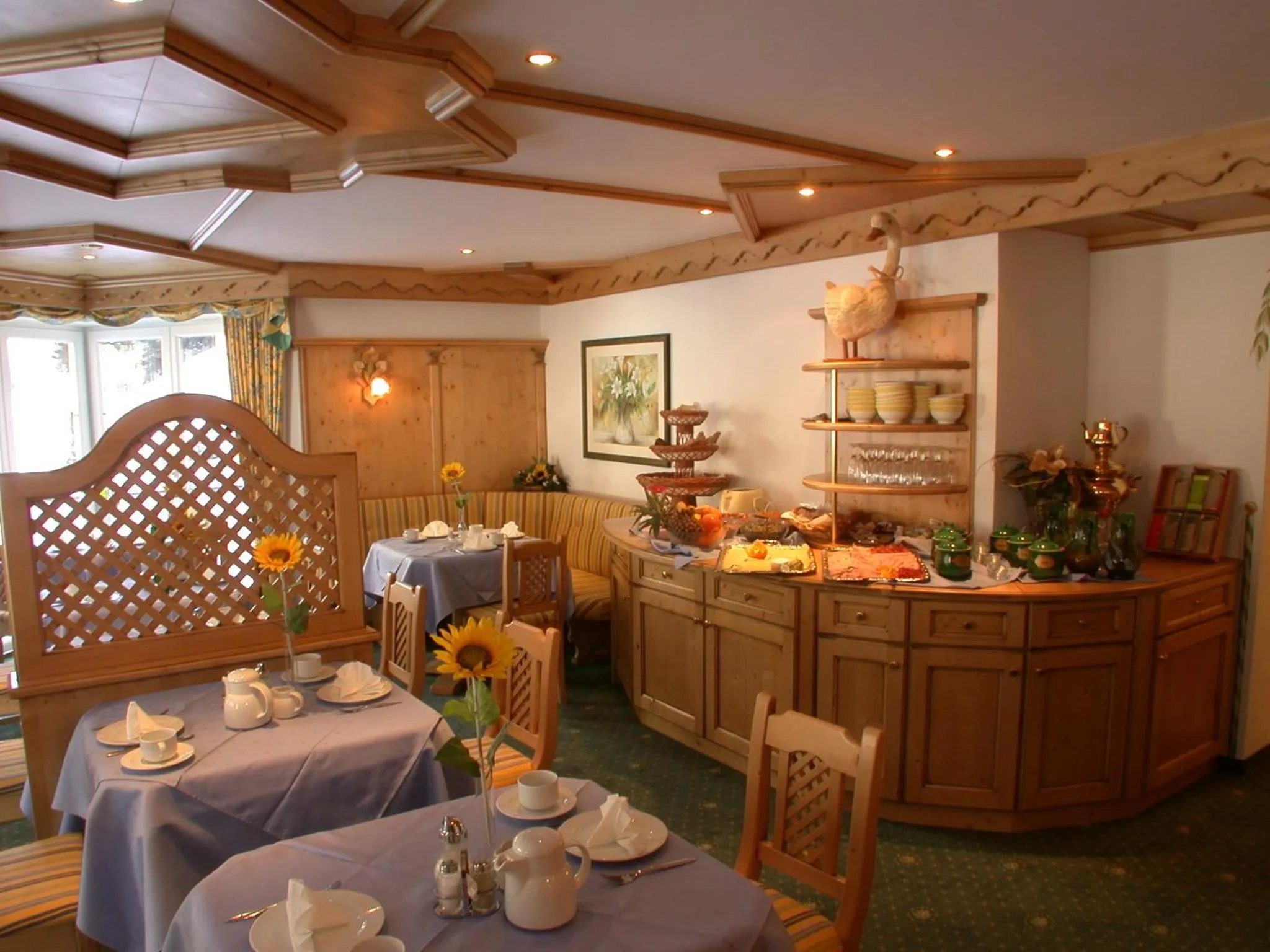 Restaurant/places to eat in Hotel Garni Pradella