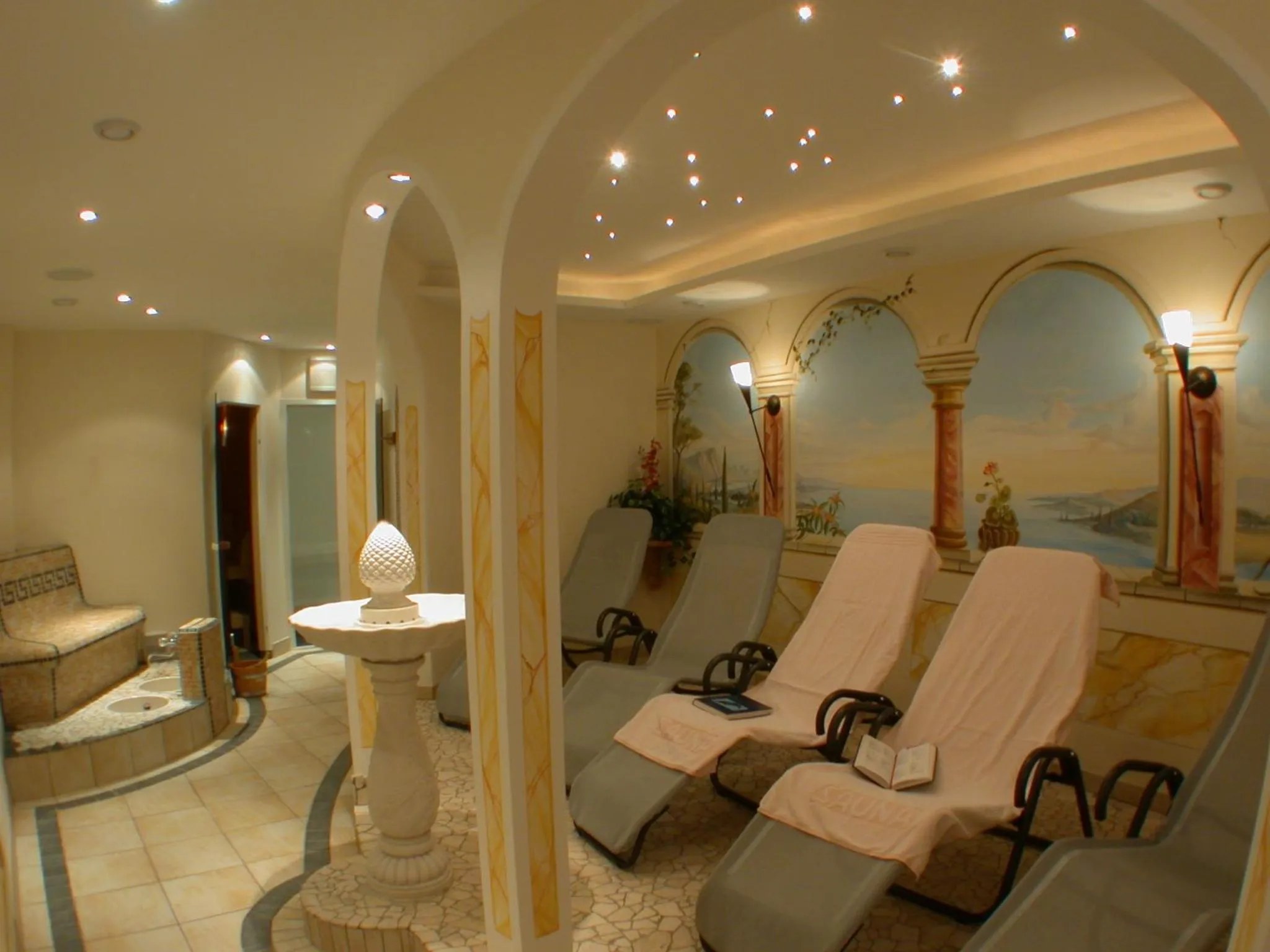 Spa and wellness centre/facilities in Hotel Garni Pradella
