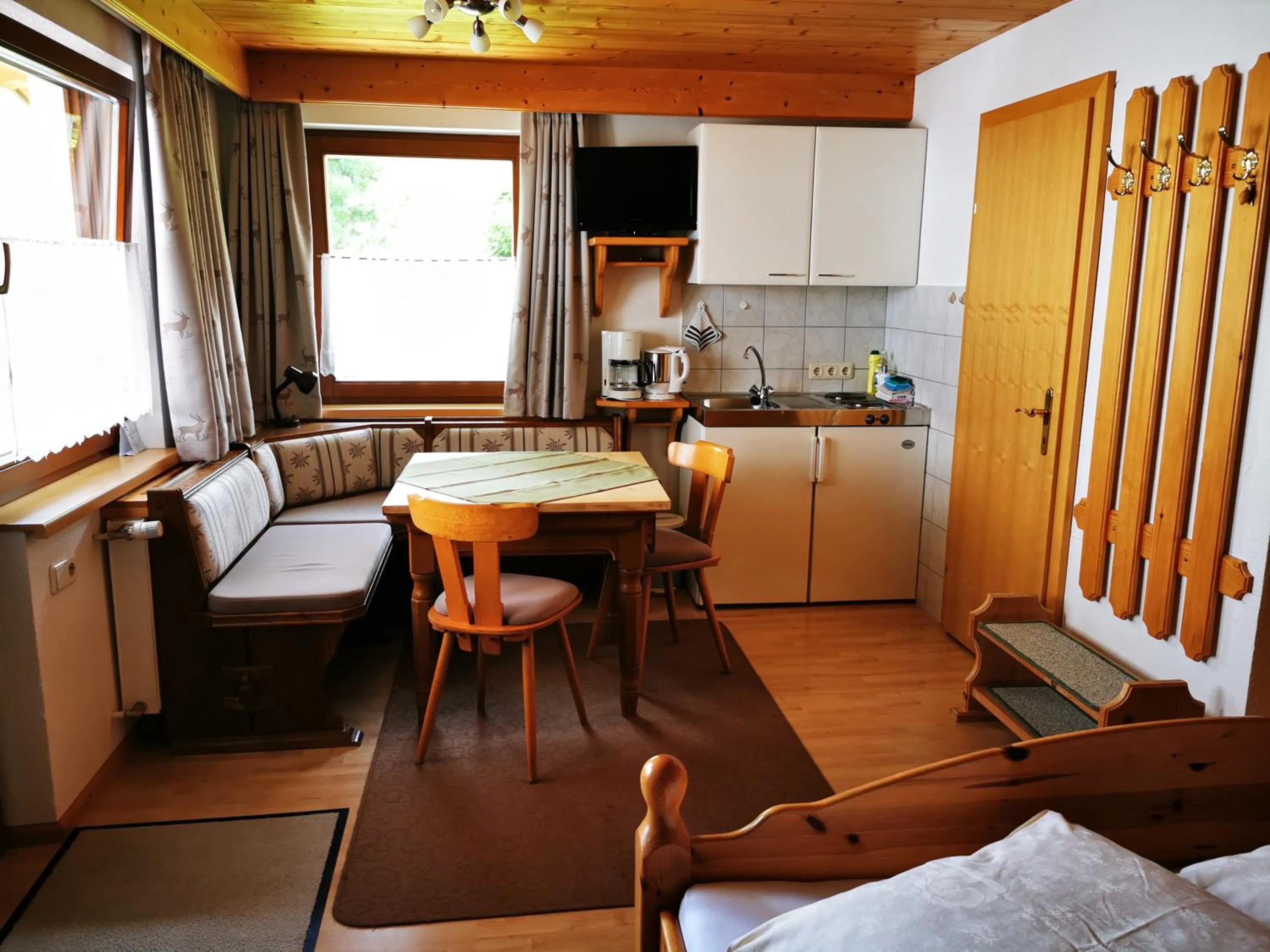Kitchen or kitchenette in Haus Steinkarblick und Berghäusl
