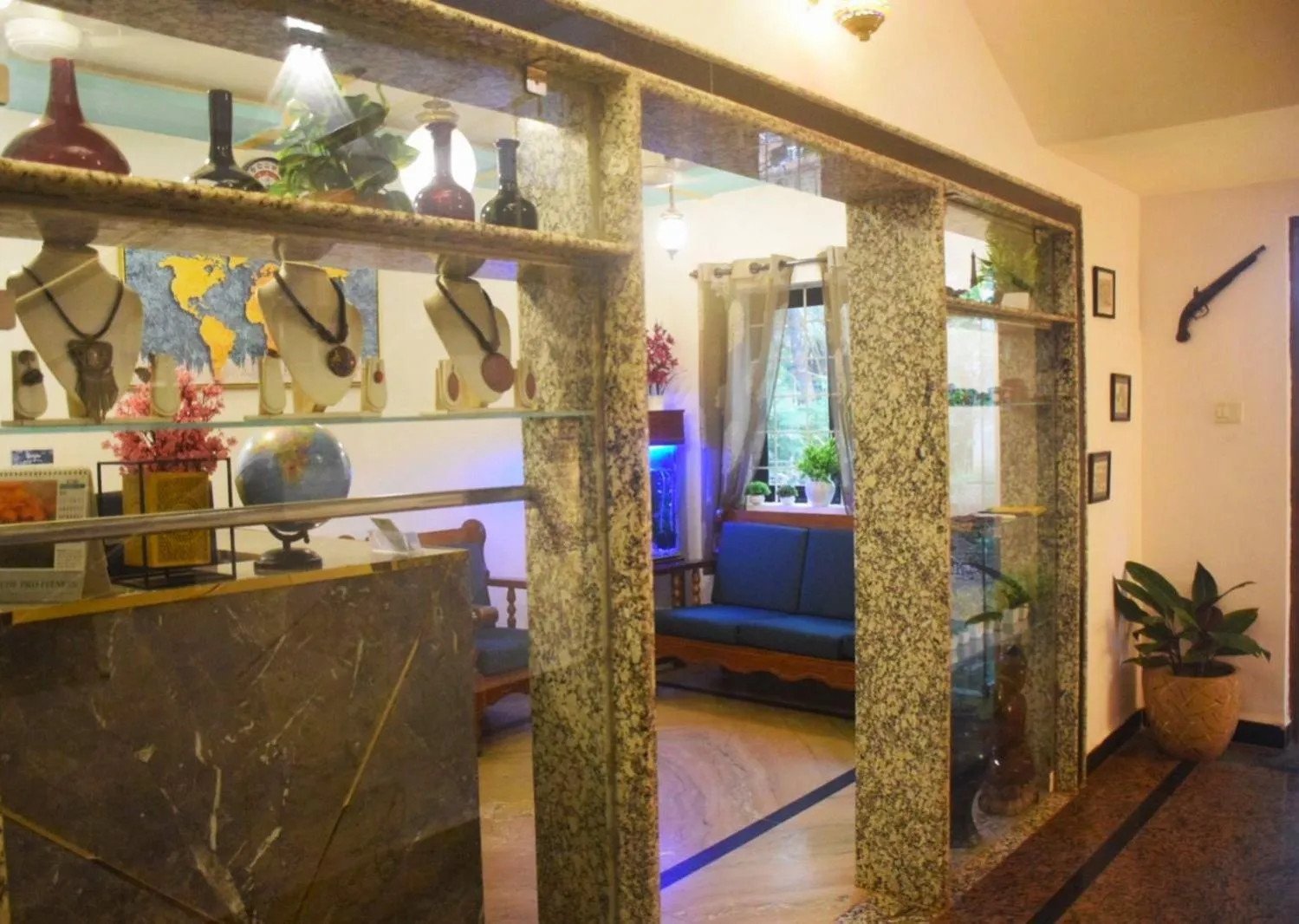 Lobby or reception in LaligurasVilla Beachside Escape - 100m to Beach