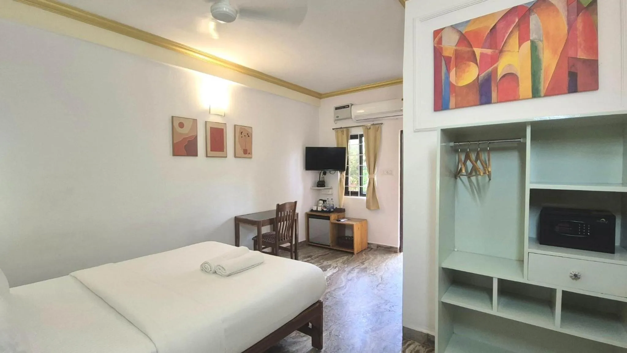 TV and multimedia, Bed in LaligurasVilla Beachside Escape - 100m to Beach