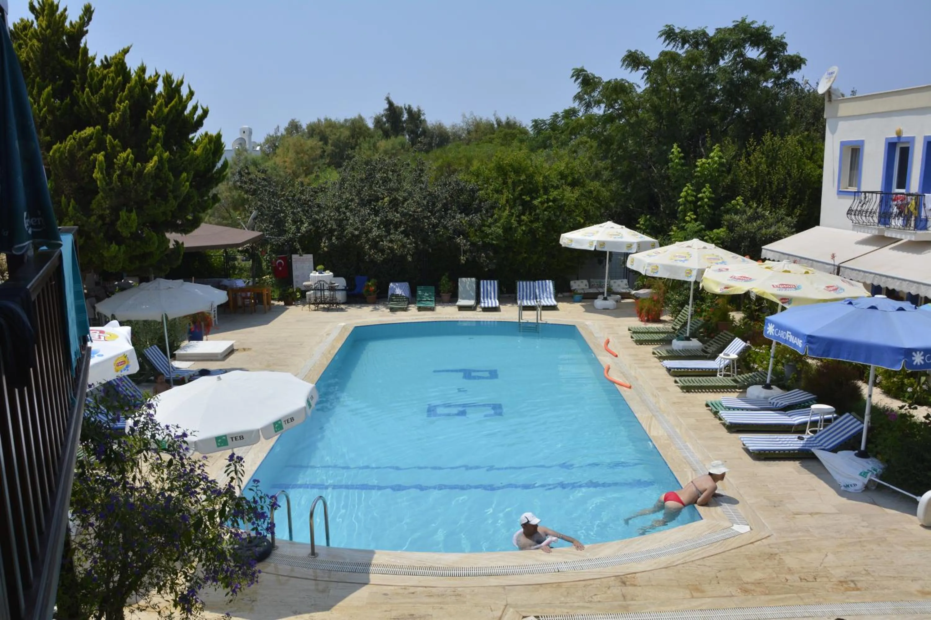 Paradise Garden Apartments