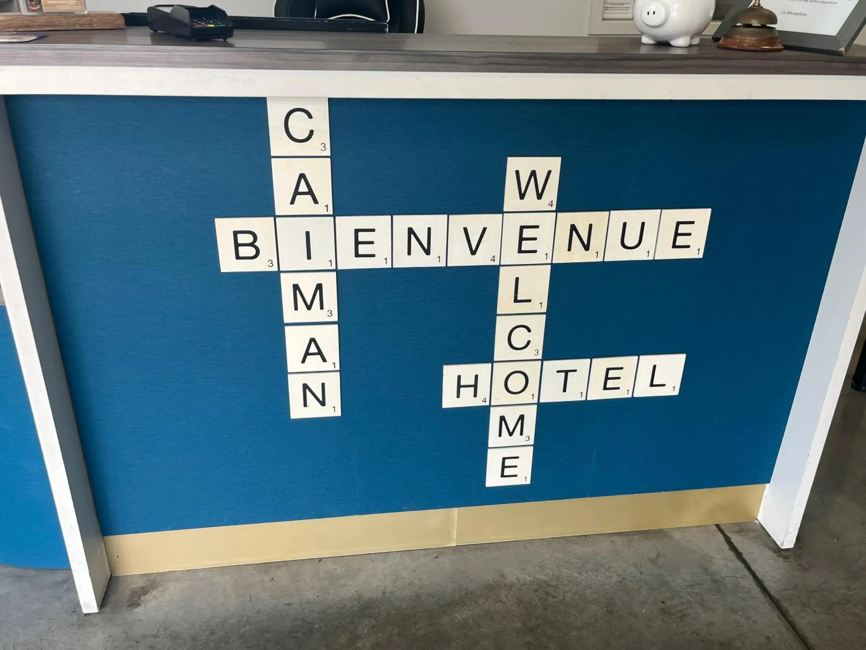 Lobby or reception in Hotel Caiman Lobby or reception in Hotel Caiman