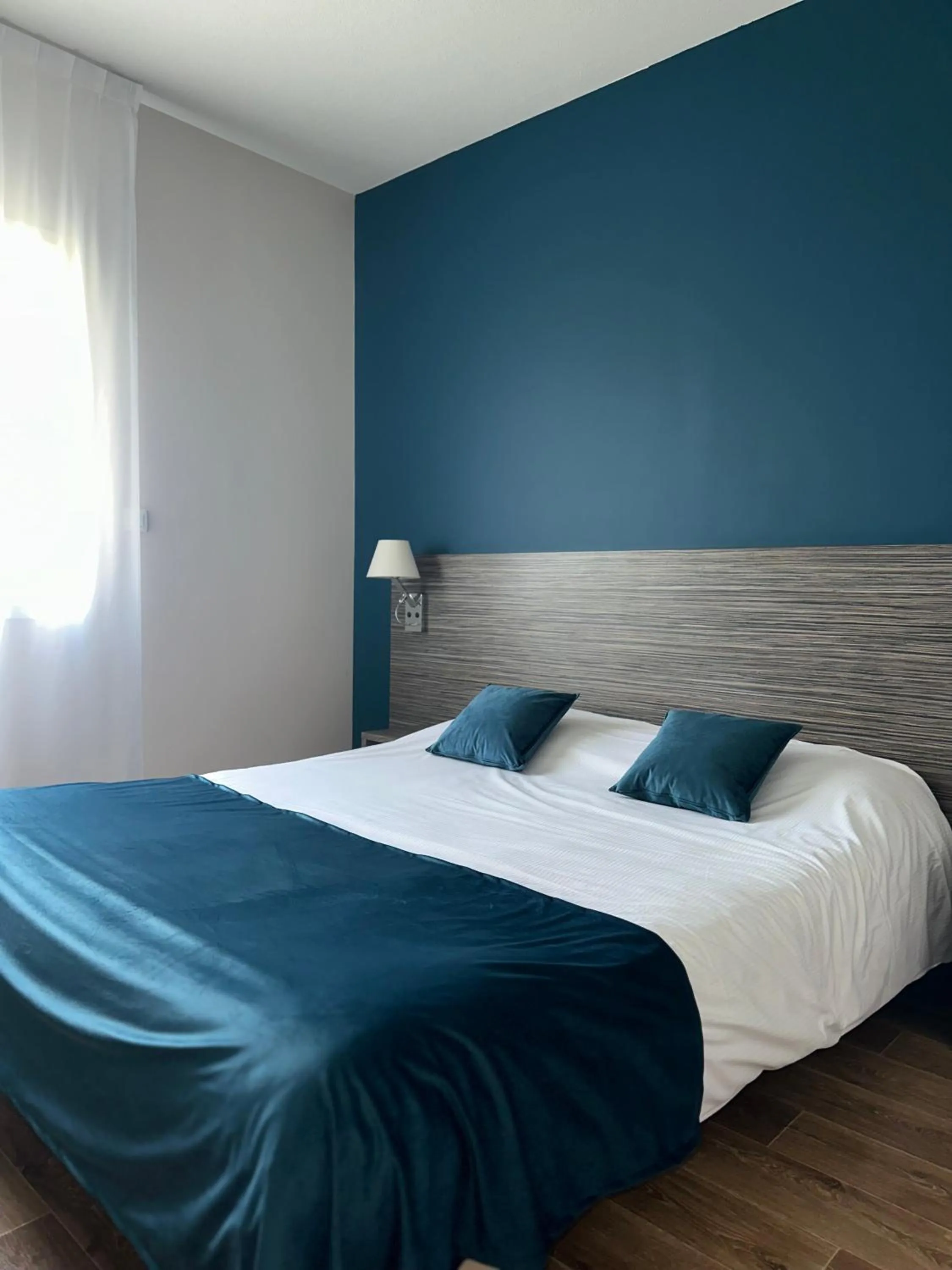 Bedroom, Bed in Hotel Caiman