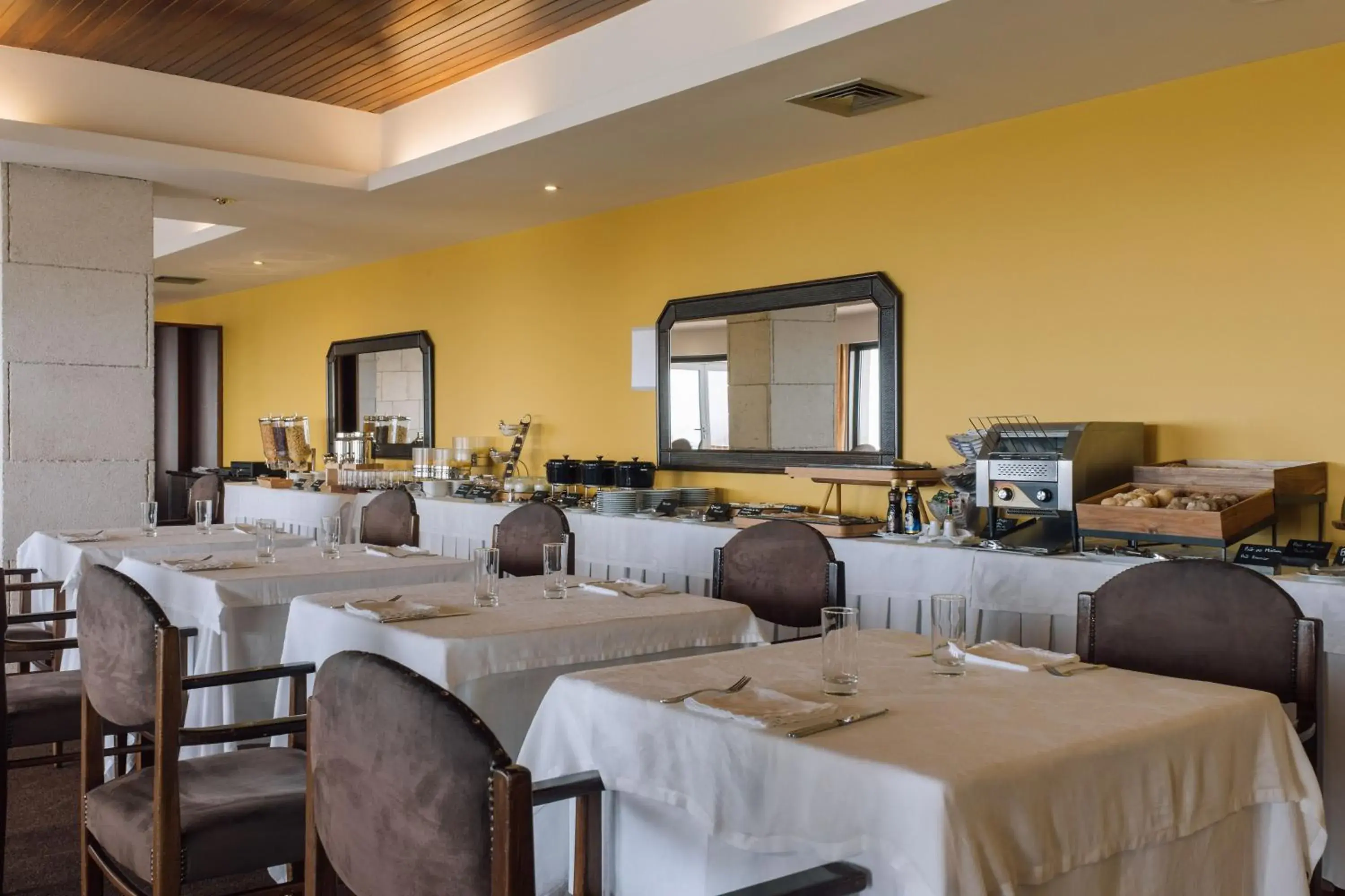 Restaurant/places to eat in Sao Felix Hotel Hillside & Nature Restaurant/places to eat in Sao Felix Hotel Hillside & Nature