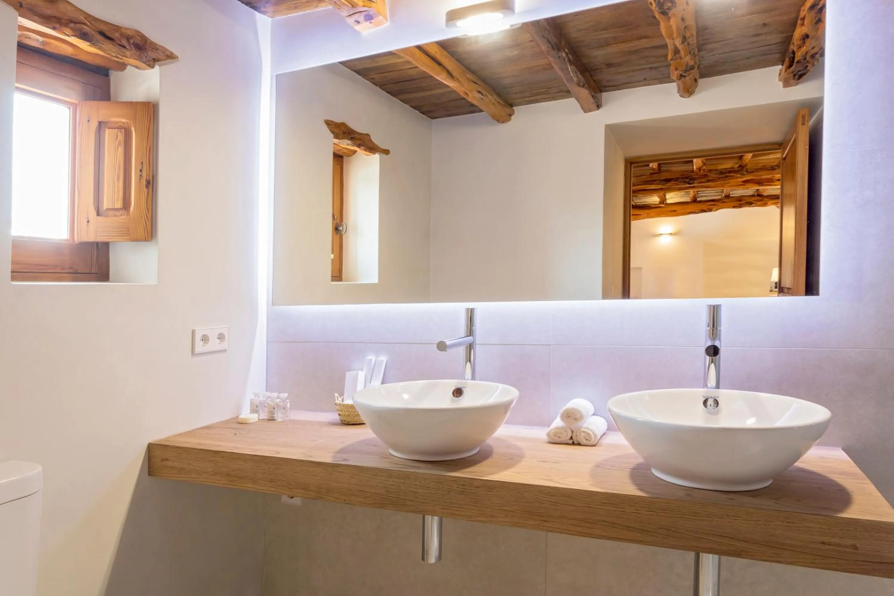 Bathroom in Agroturismo Can Toni Xumeu - Adults Only
