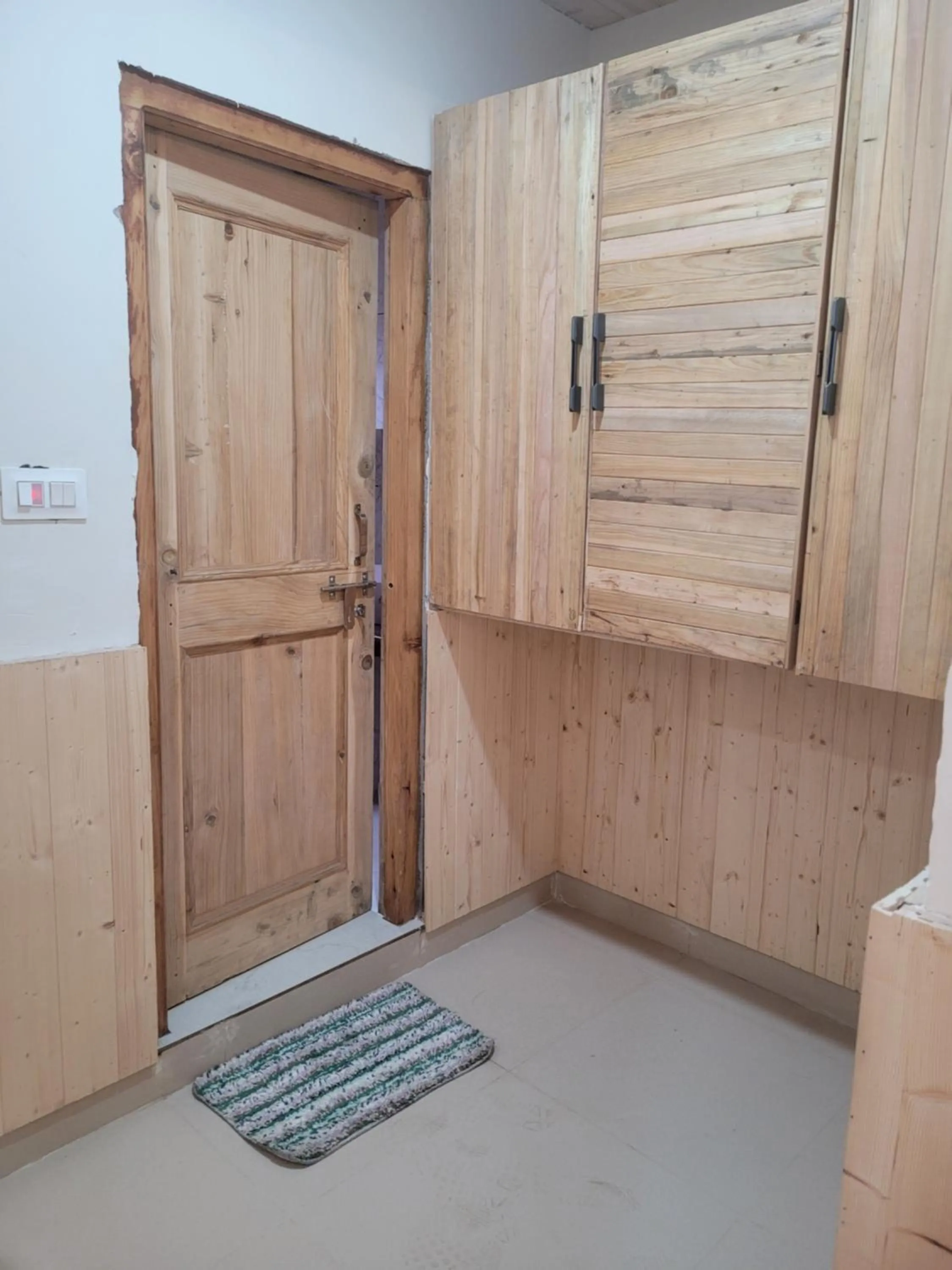 Whoopers Hostel Kasol