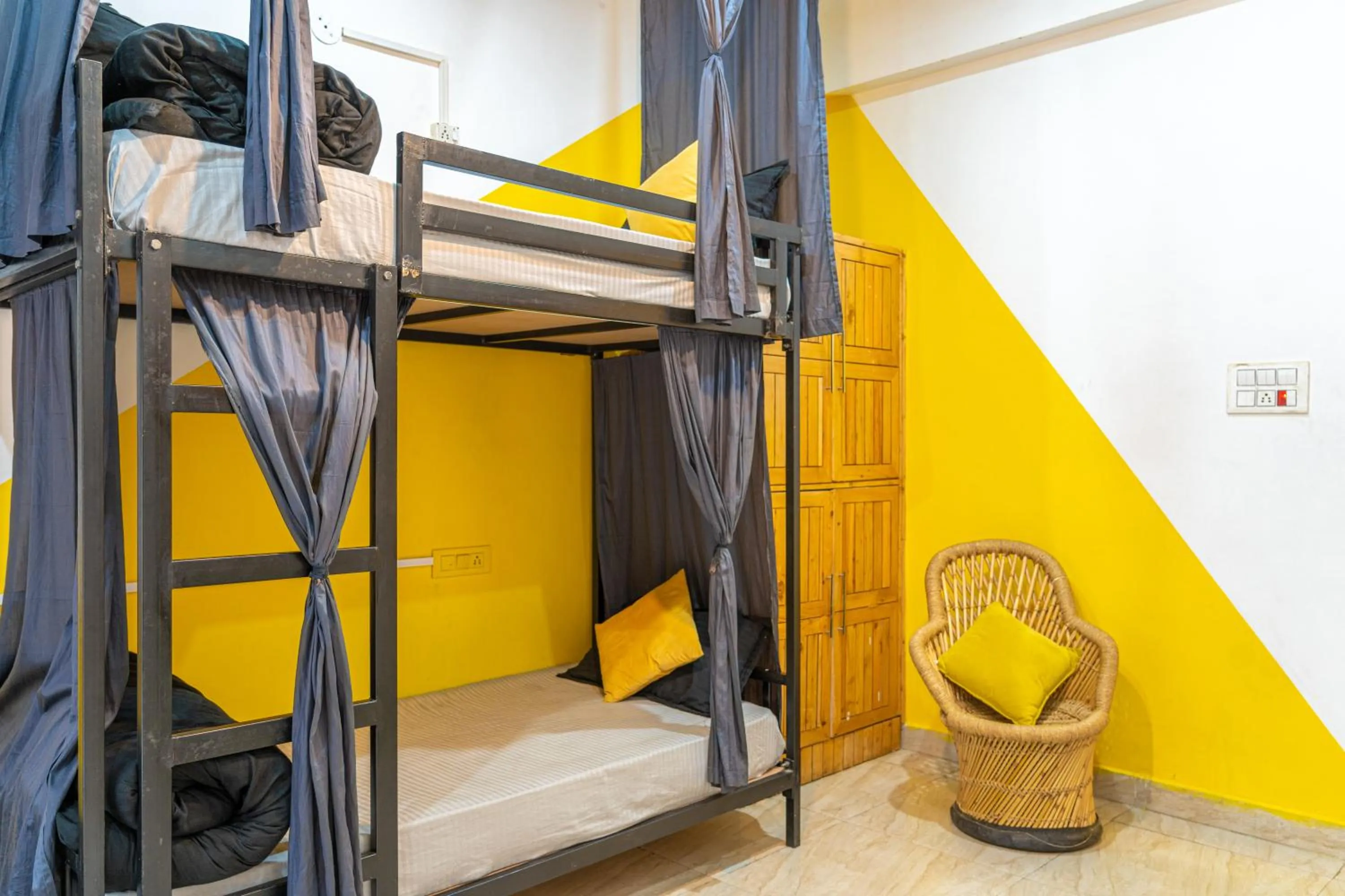 bunk bed, Bed in Whoopers Hostel Kasol