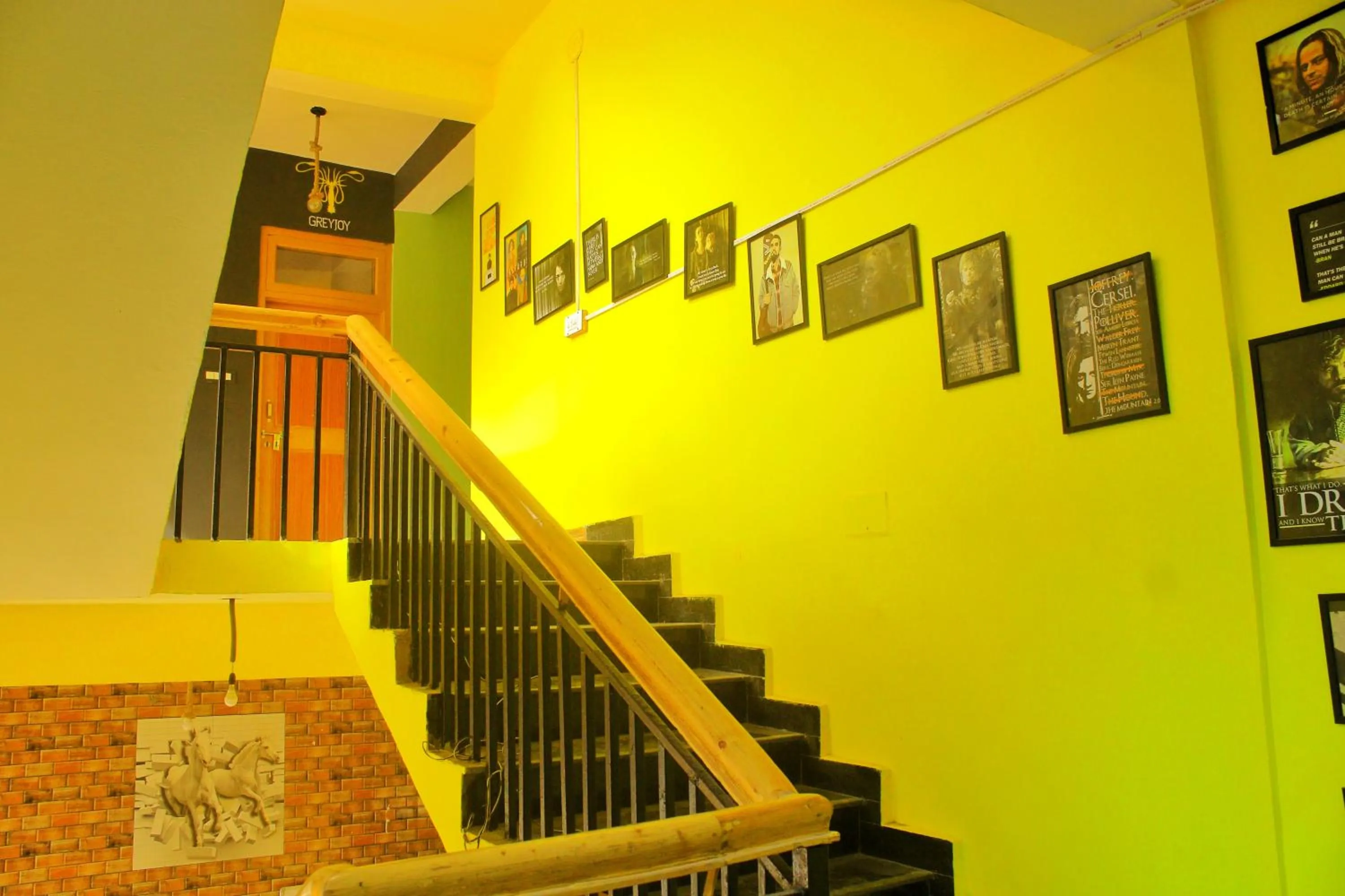 Lobby or reception in Whoopers Hostel Kasol