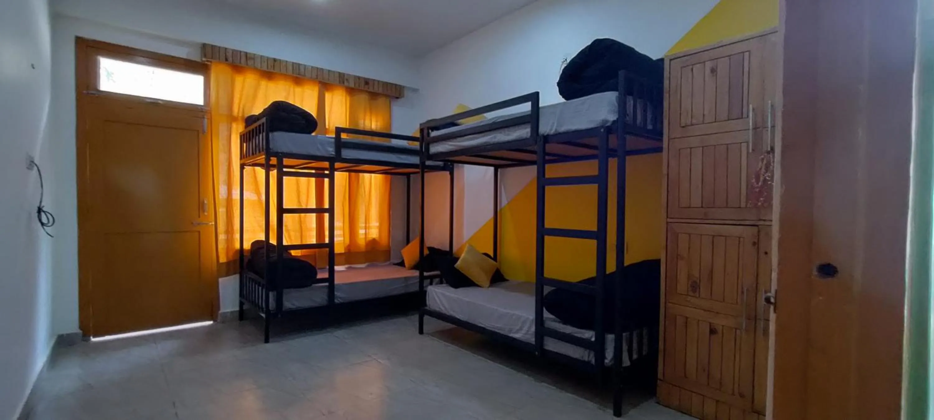 bunk bed, Bed in Whoopers Hostel Kasol