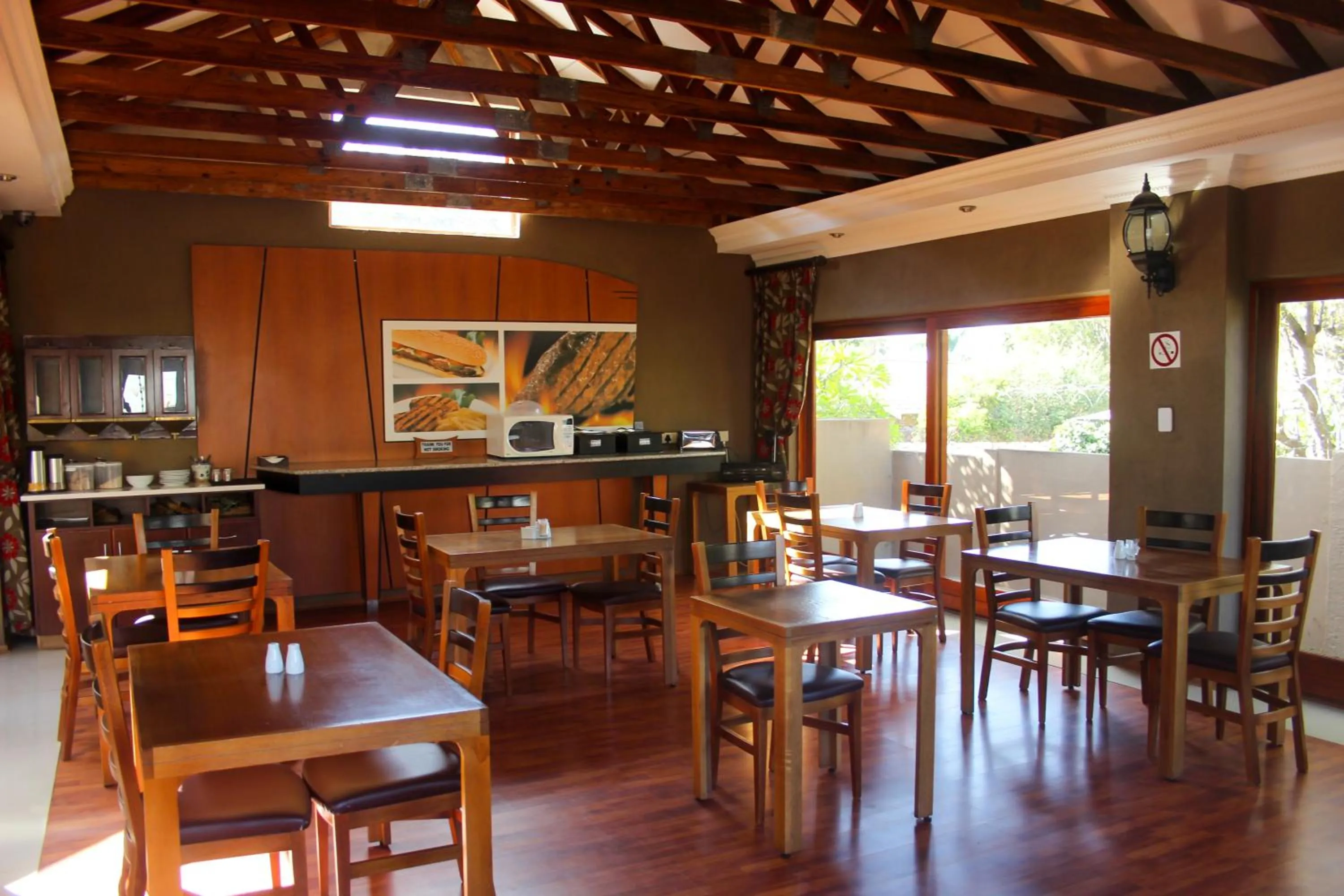 Restaurant/places to eat in Echo Garden Guesthouse