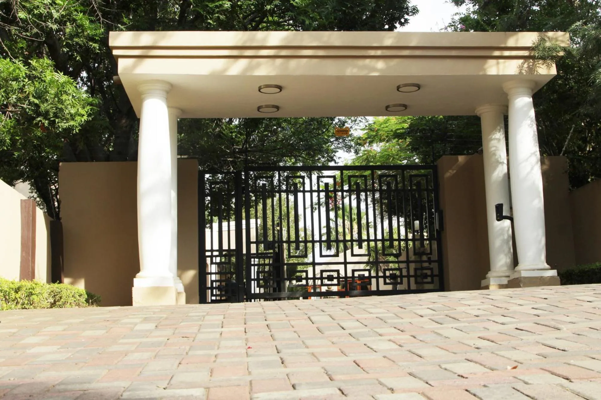 Echo Garden Guesthouse