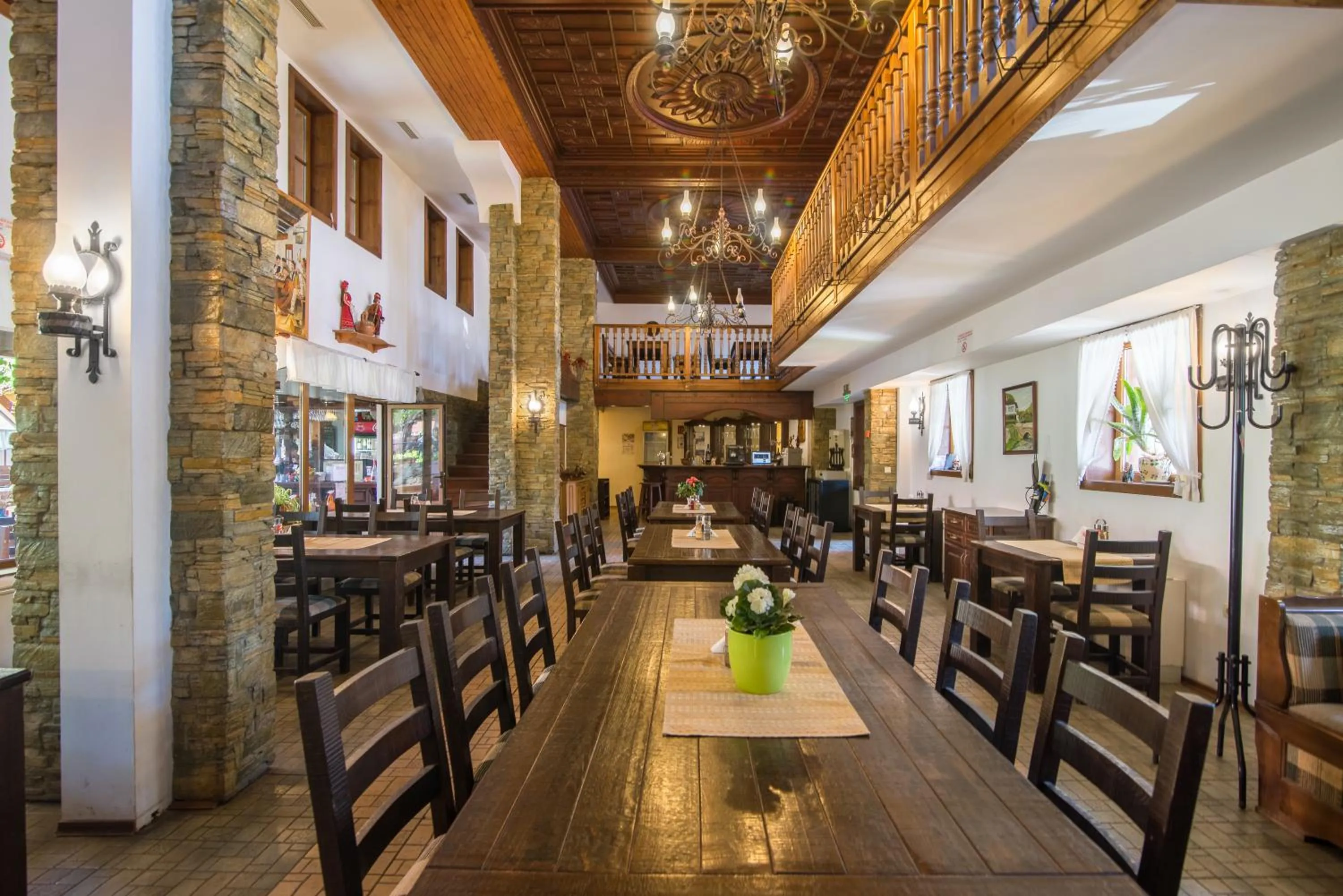 Restaurant/places to eat in Hotel Izvora