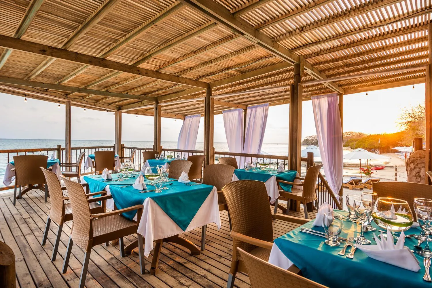 Restaurant/places to eat in Hotel Isla del Encanto