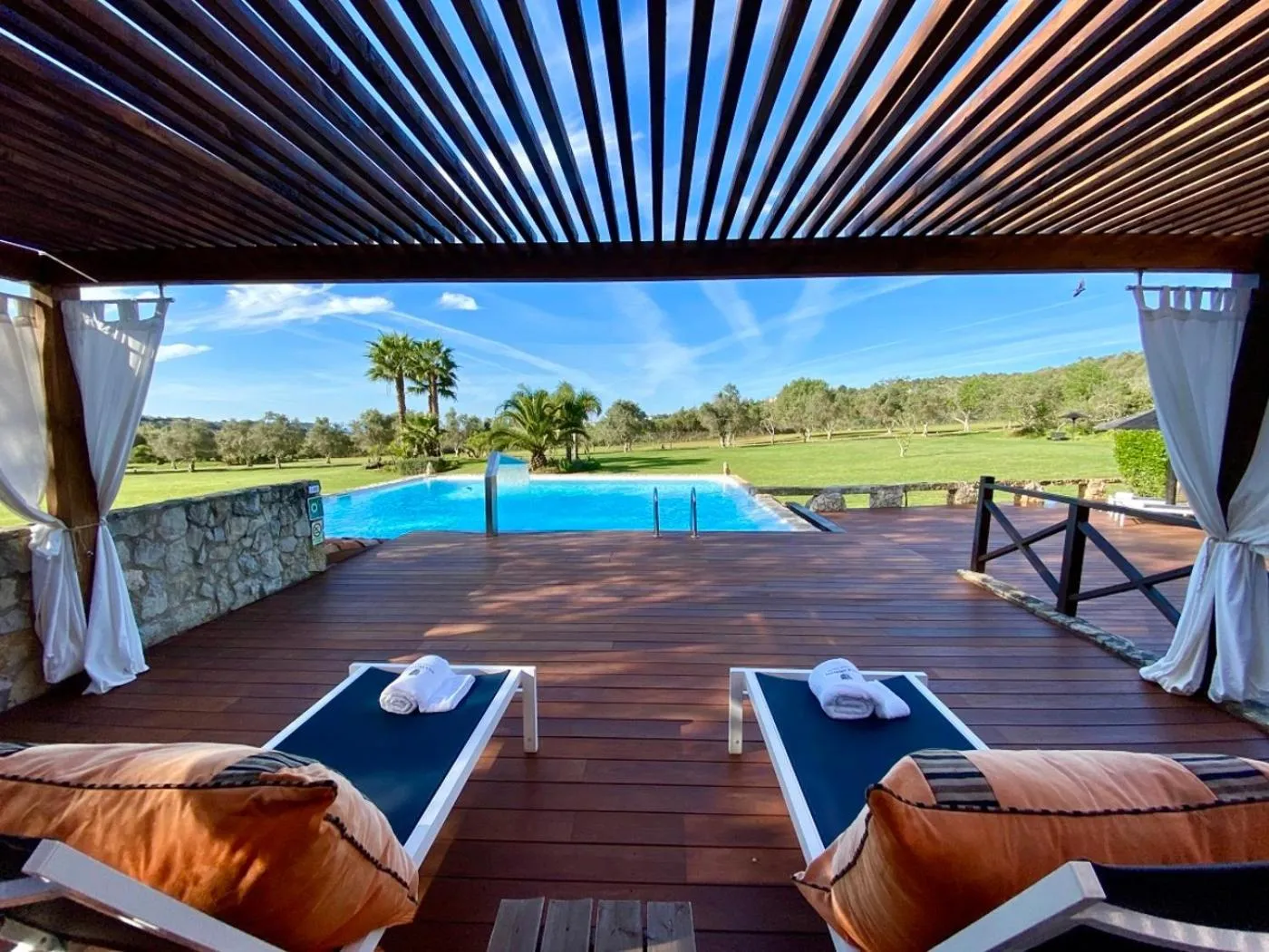 Swimming pool in Vila Valverde Design Country Hotel