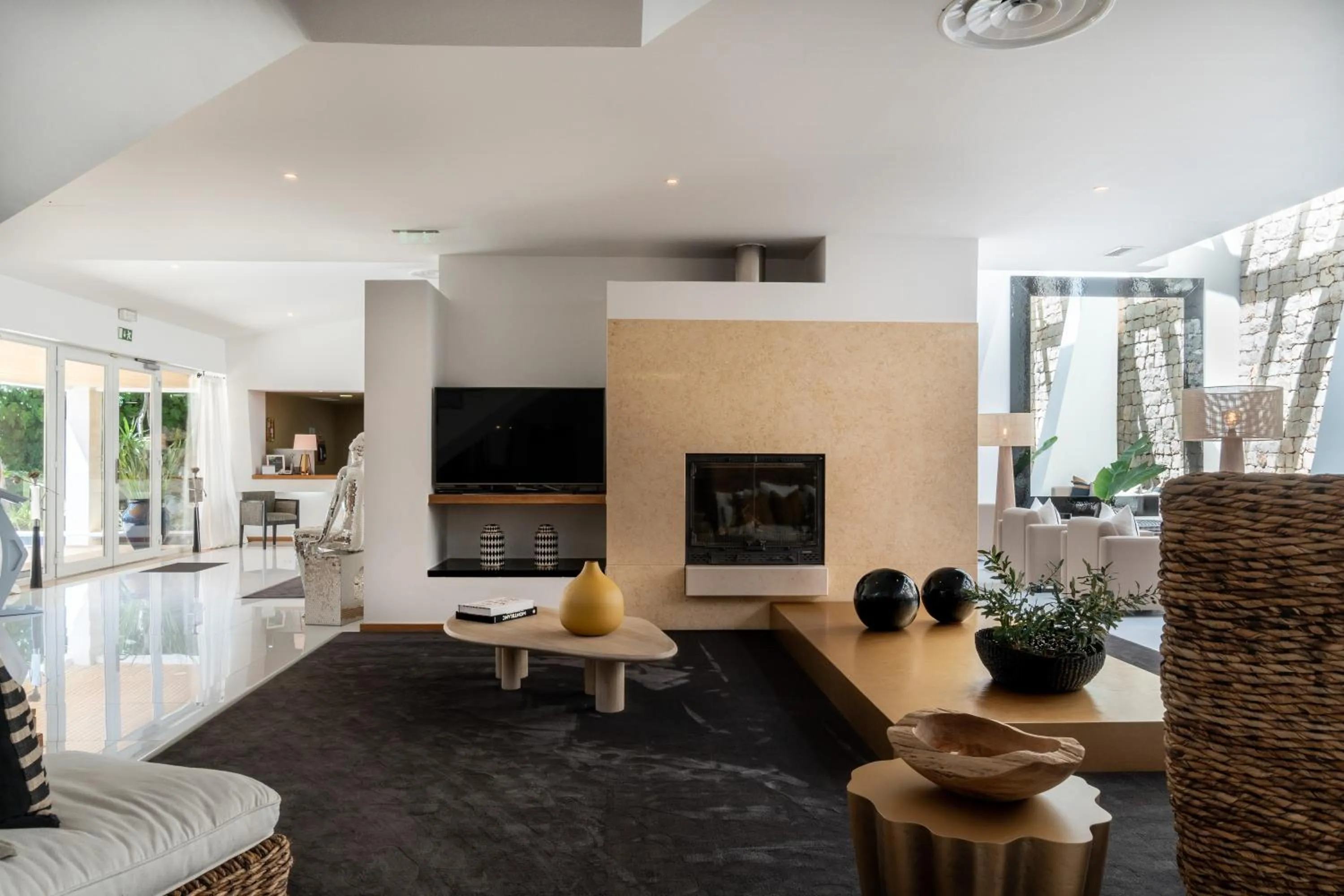 Communal lounge/ TV room in Vila Valverde Design Country Hotel