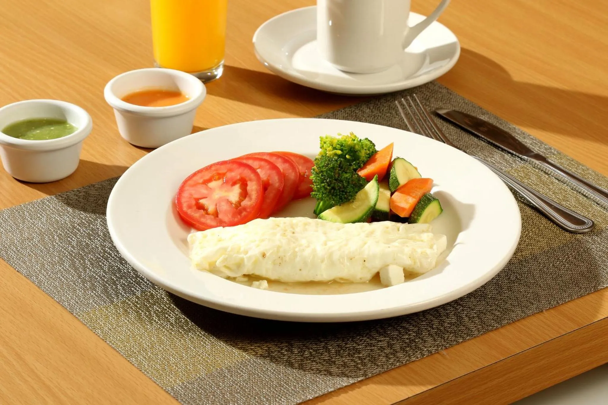 Restaurant/places to eat in Holiday Inn Tijuana Zona Rio by IHG