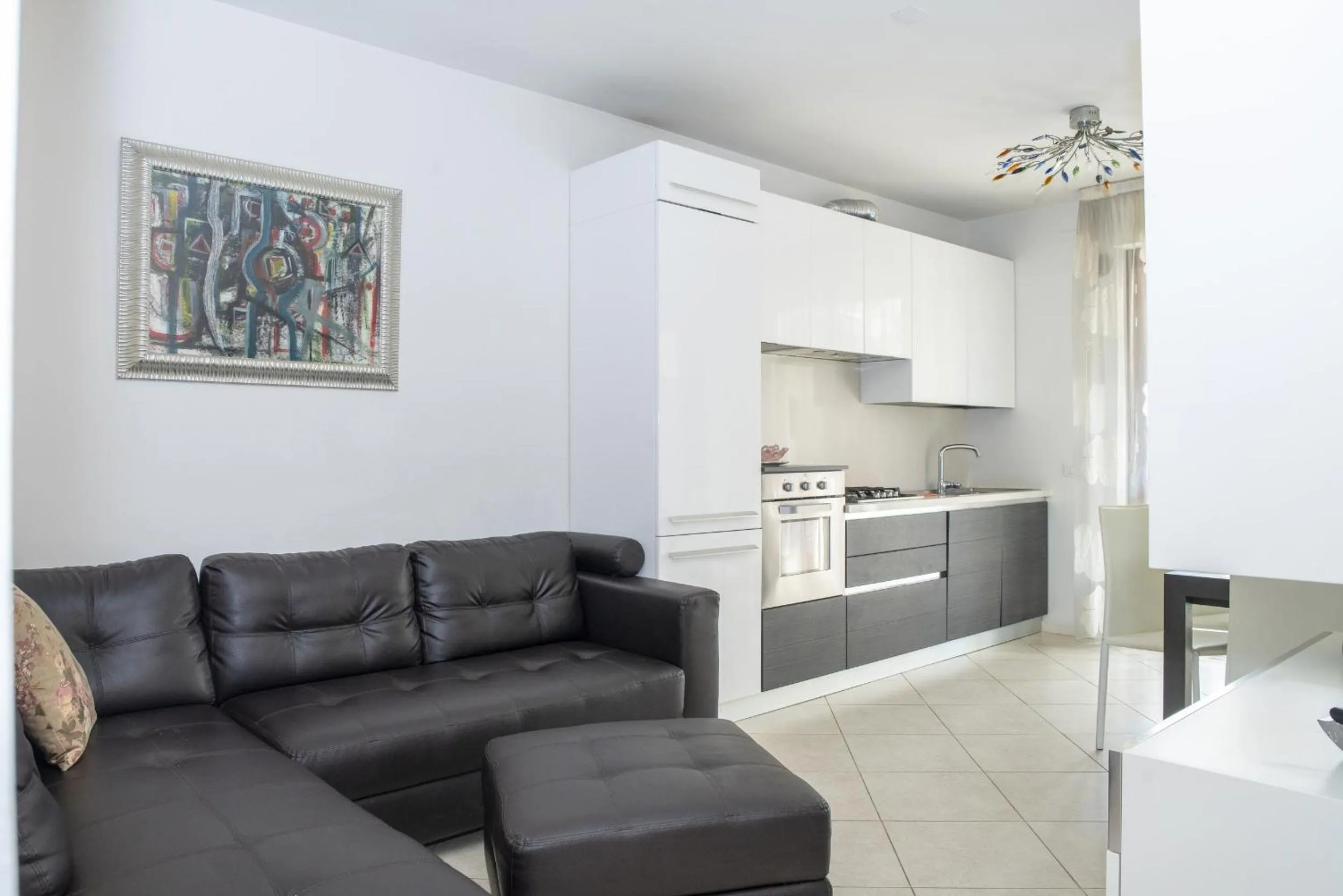 GuestHost - Fellini Family Flat