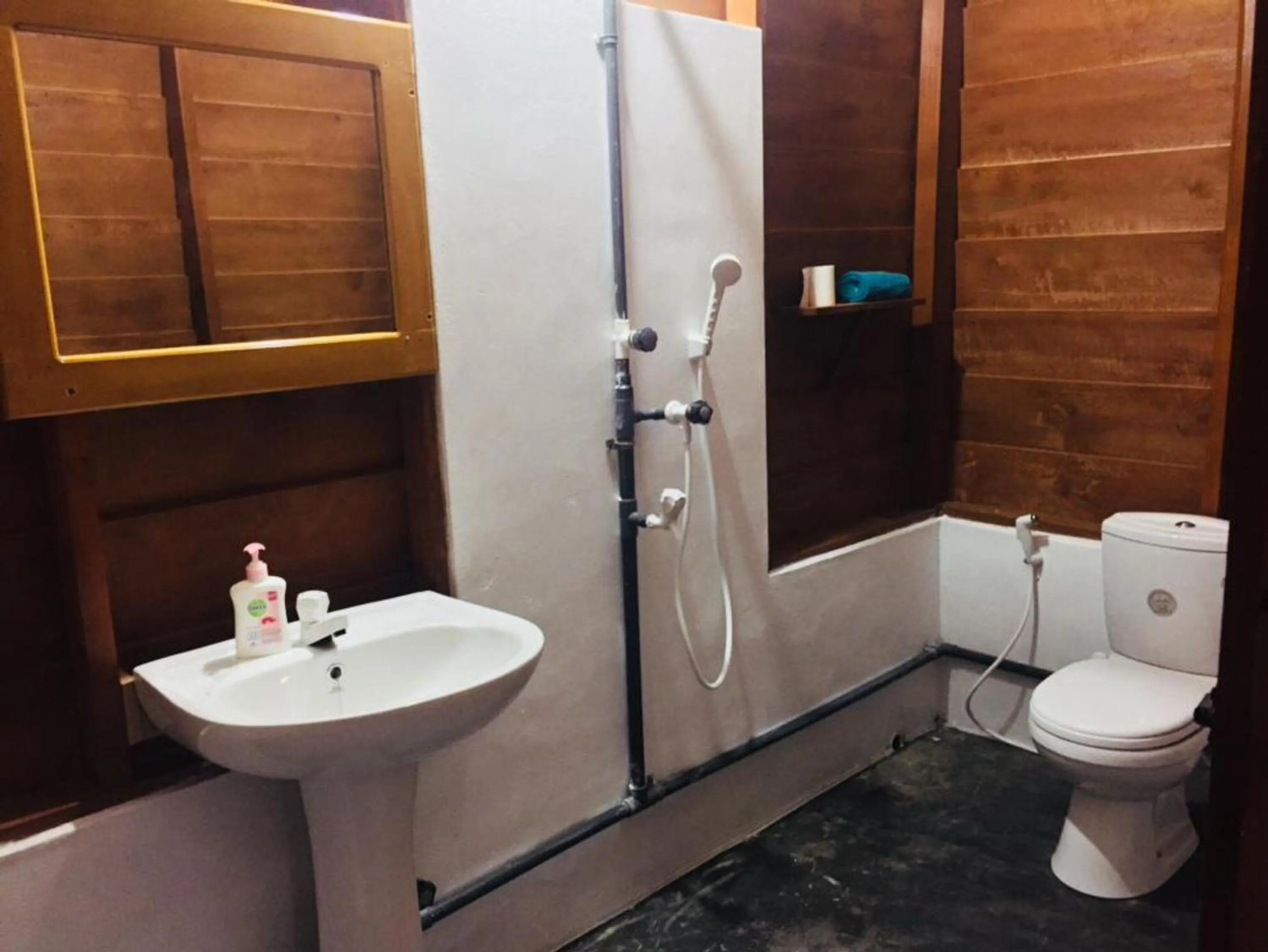 Bathroom in De Perla Resort