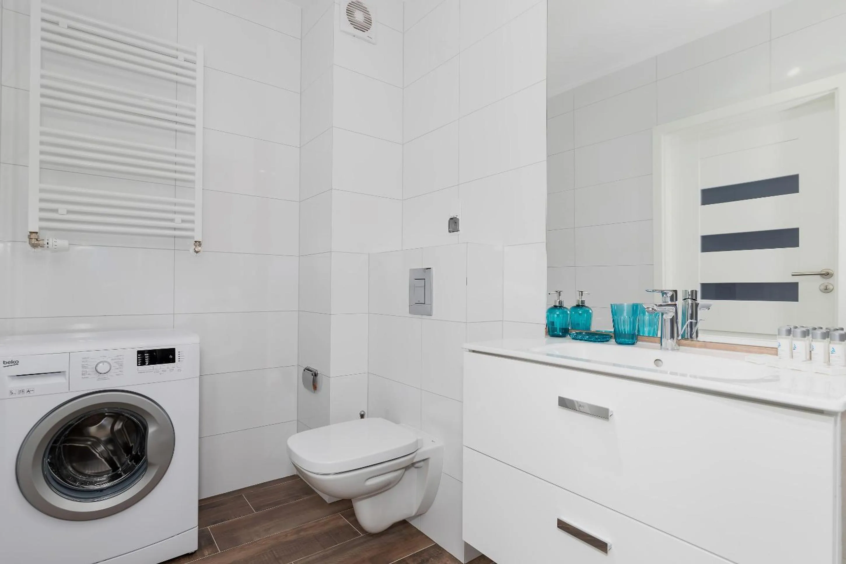 Property building in Apartamenty Polanki Park BASEN, SAUNA & SIŁOWNIA by Noclegi Renters