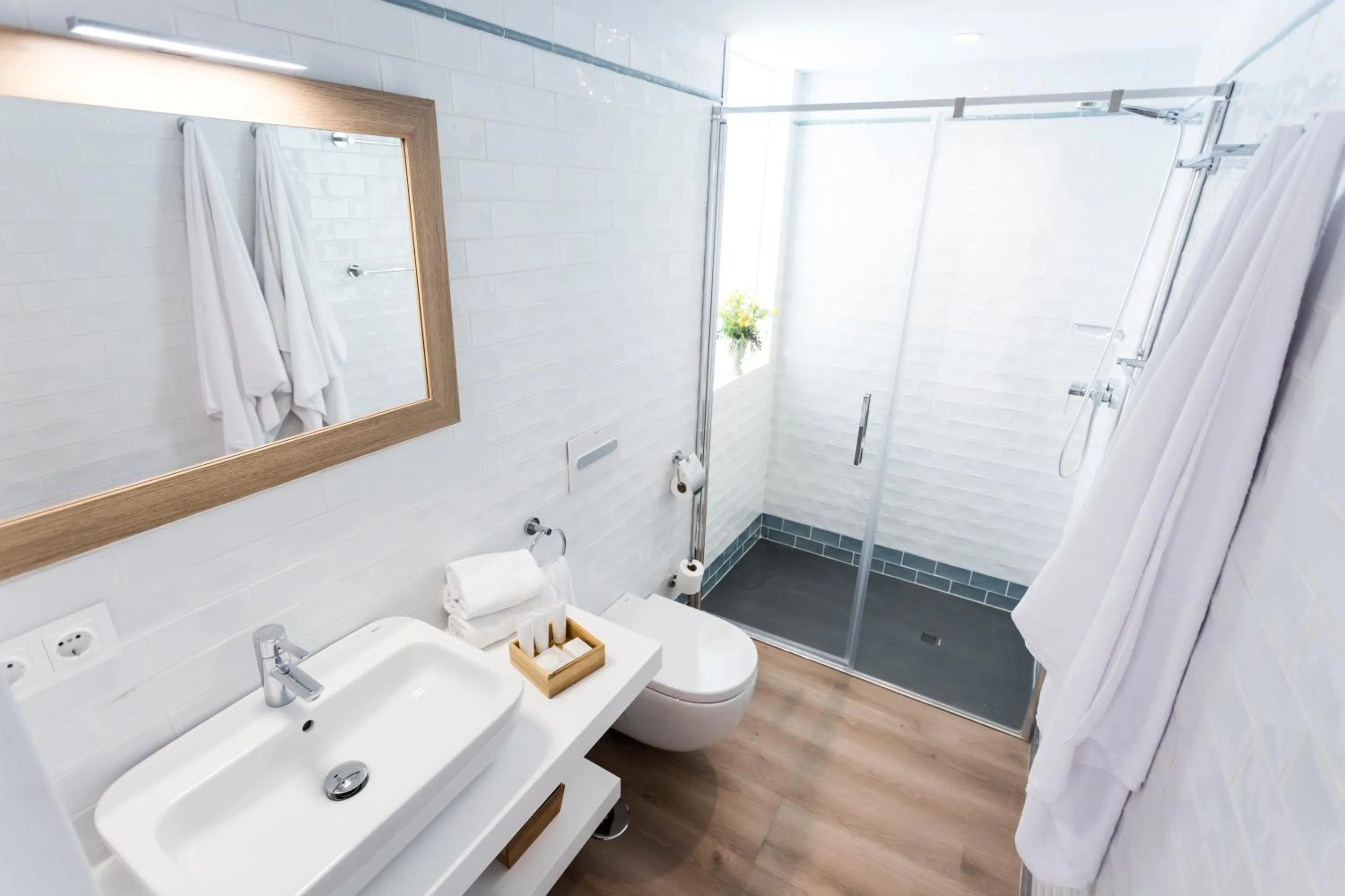 Shower in Casa de la Merced Suites