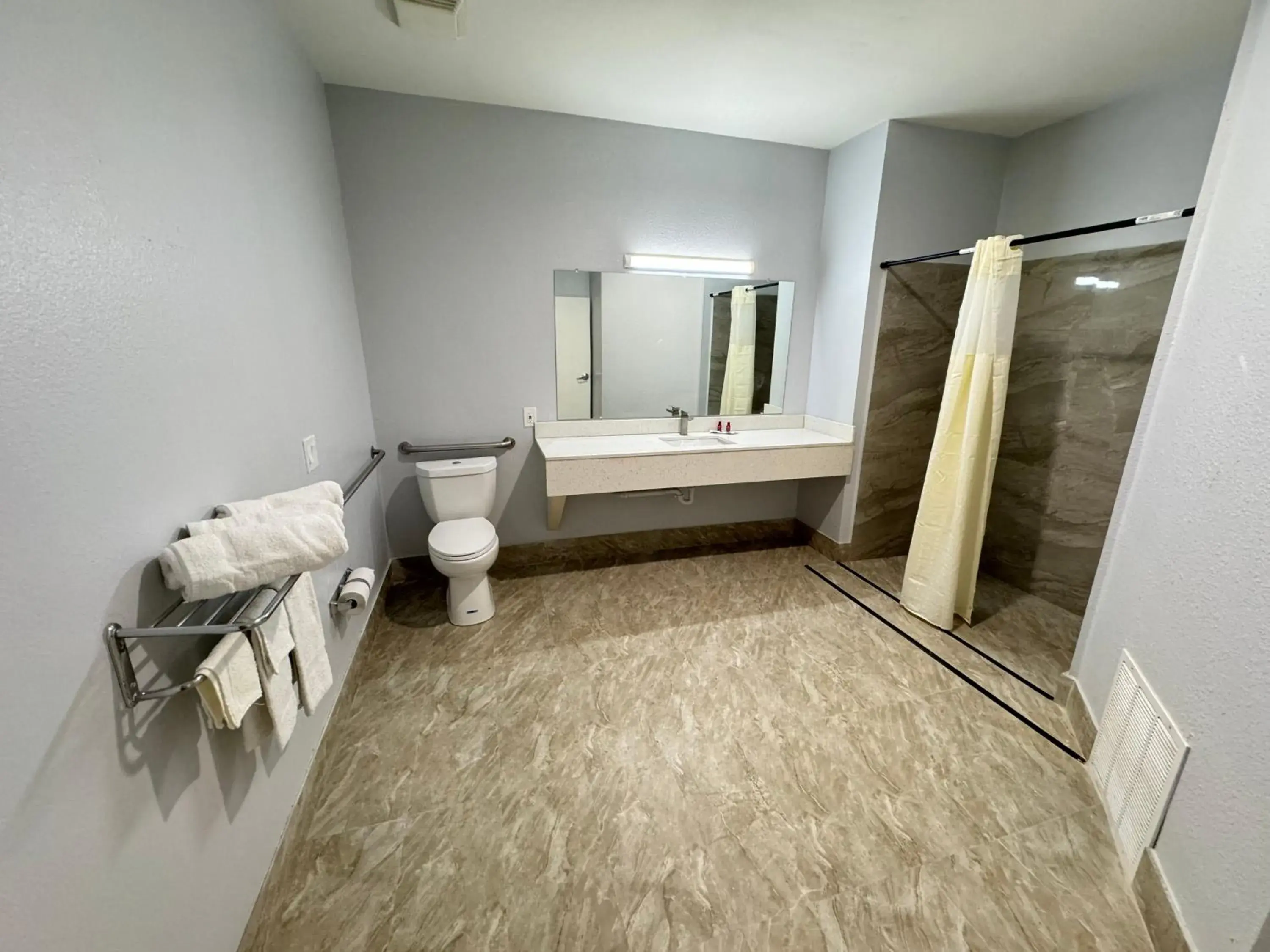 King Room with Spa Bath in Americas Best Value Inn & Suites Haltom City Ft. Worth King Room with Spa Bath in Americas Best Value Inn & Suites Haltom City Ft. Worth