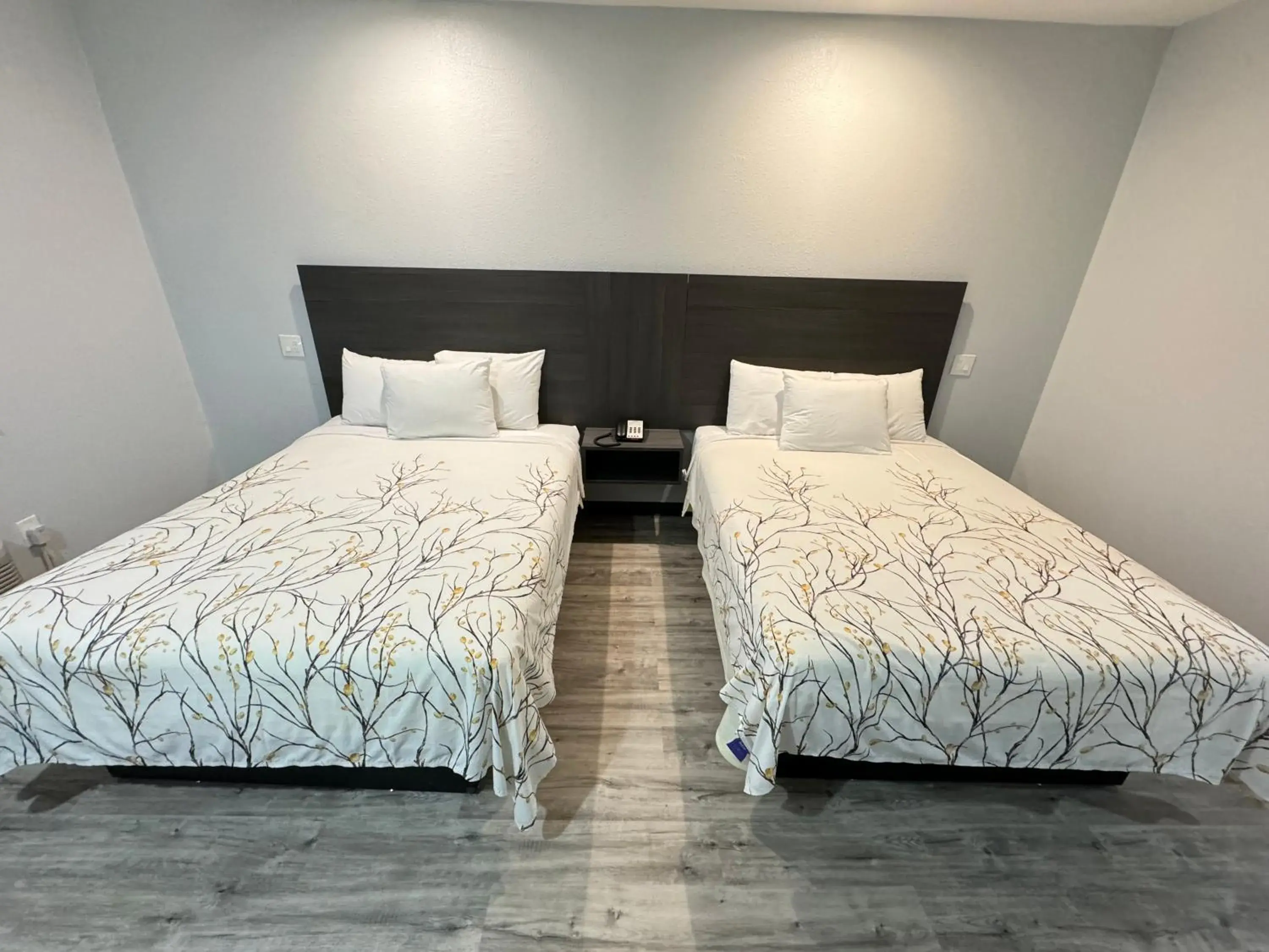 Double Room with Two Double Beds in Americas Best Value Inn & Suites Haltom City Ft. Worth Double Room with Two Double Beds in Americas Best Value Inn & Suites Haltom City Ft. Worth