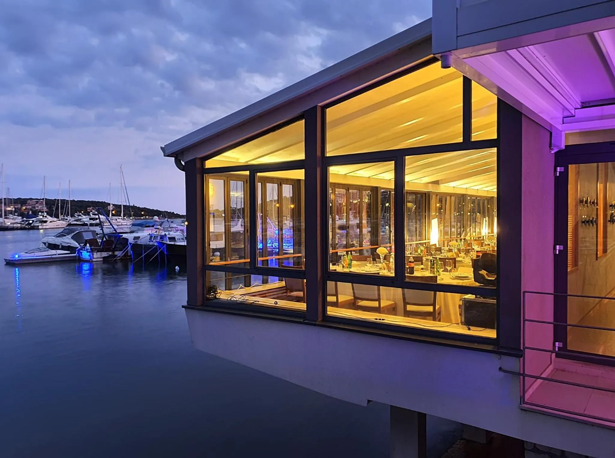 Restaurant/places to eat in Ribarska Koliba Resort