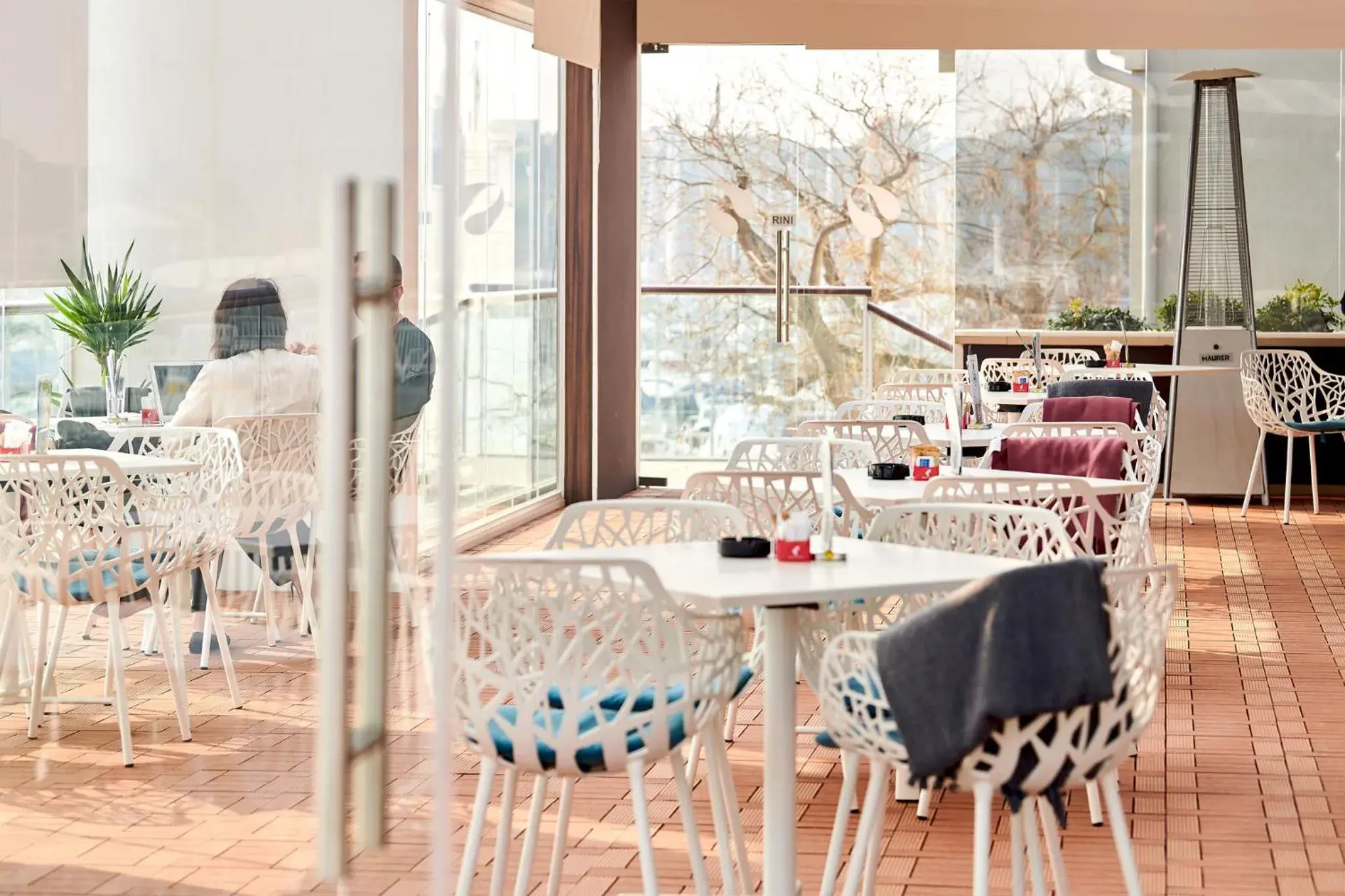 Lounge or bar in Ribarska Koliba Resort Lounge or bar in Ribarska Koliba Resort