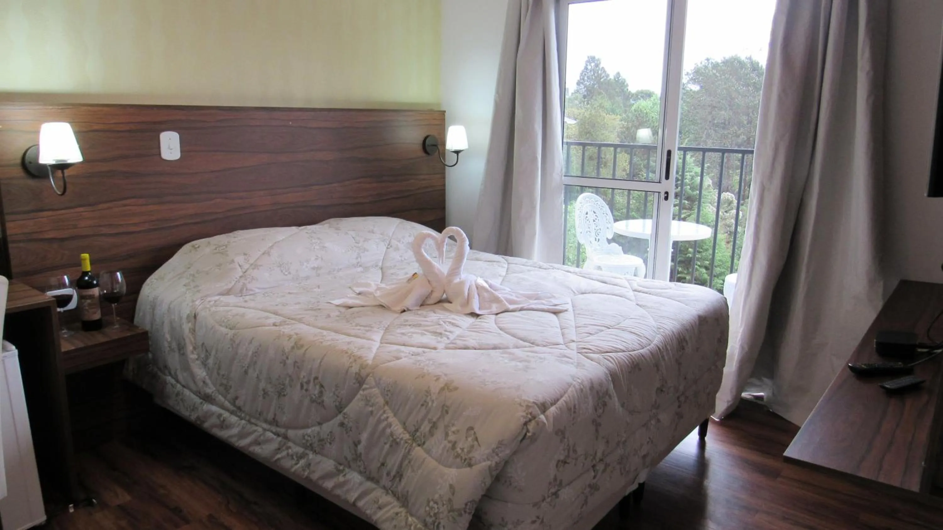 Bed in Golden Forest Pousada