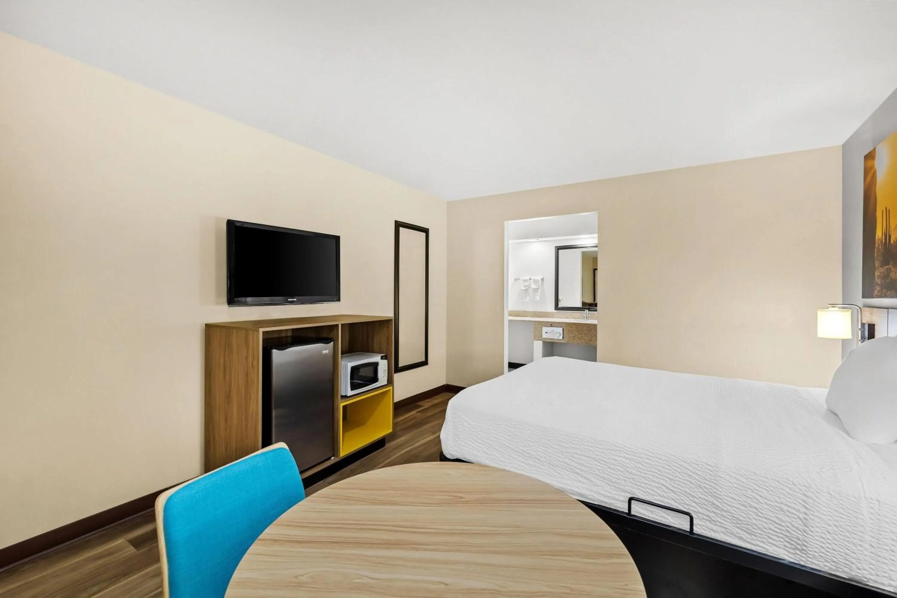 Bed in Days Inn by Wyndham Tucson Airport