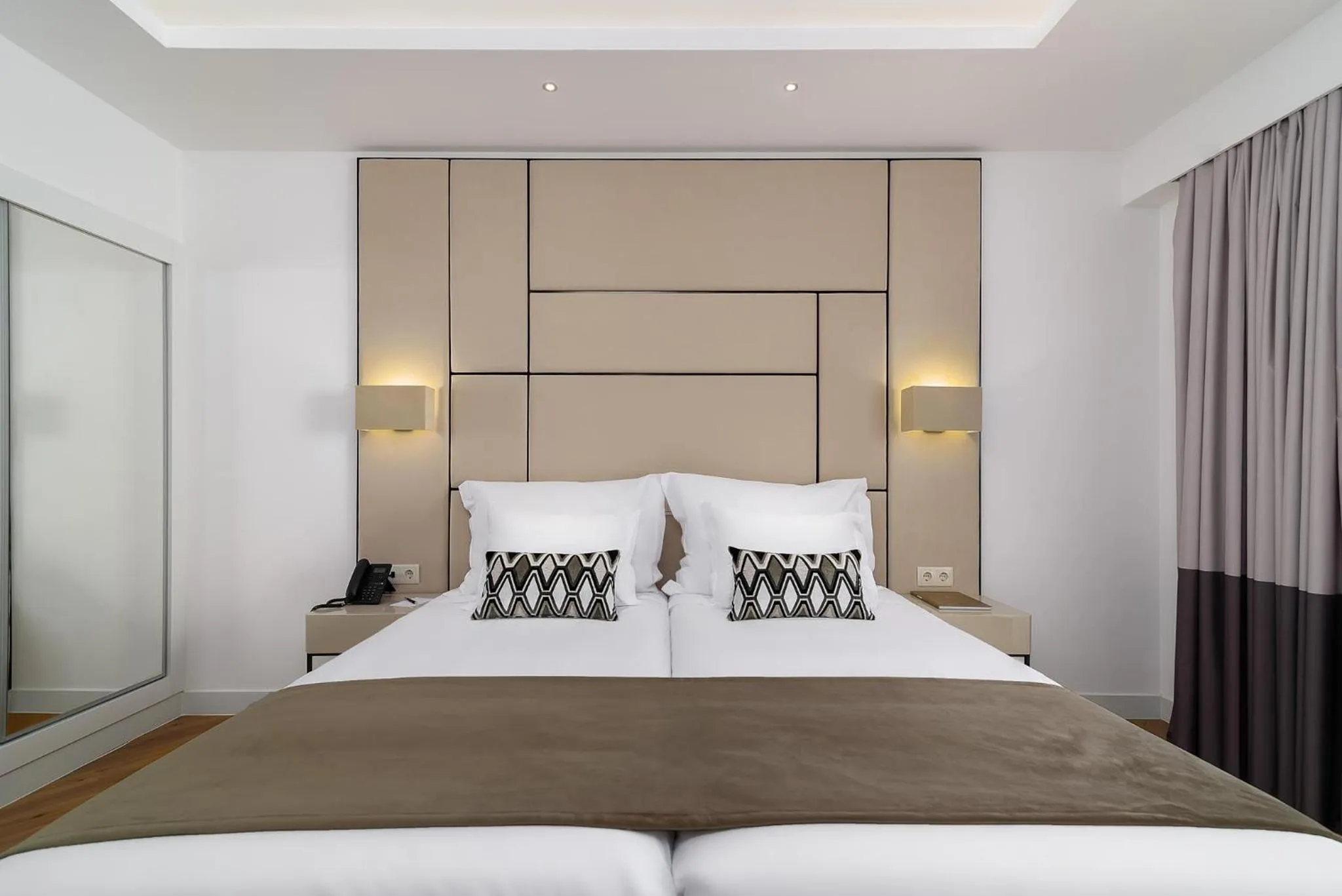 Photo of the whole room, Bed in Jupiter Albufeira Hotel - Family & Fun - All Inclusive