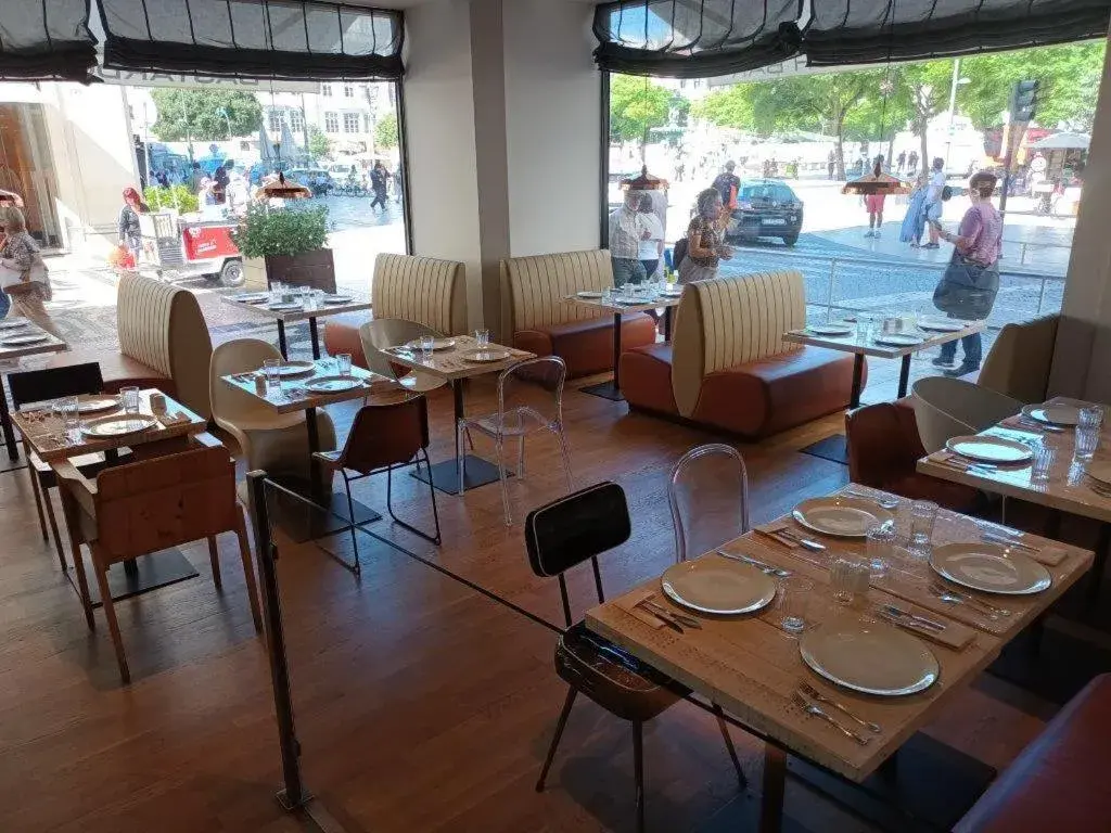 Restaurant/places to eat in Internacional Design Hotel Restaurant/places to eat in Internacional Design Hotel