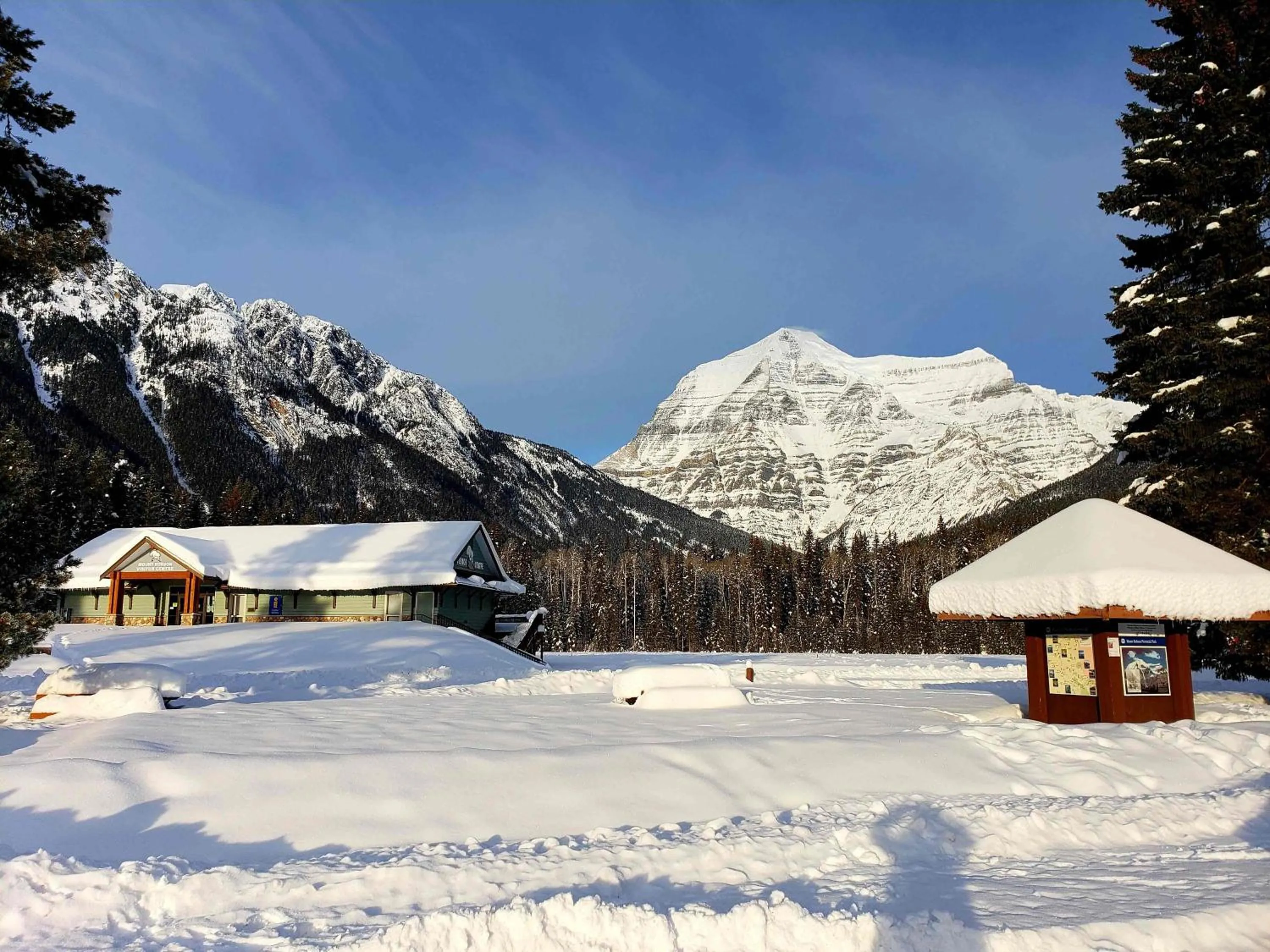 Nearby landmark in Mica Mountain Lodge & Log Cabins