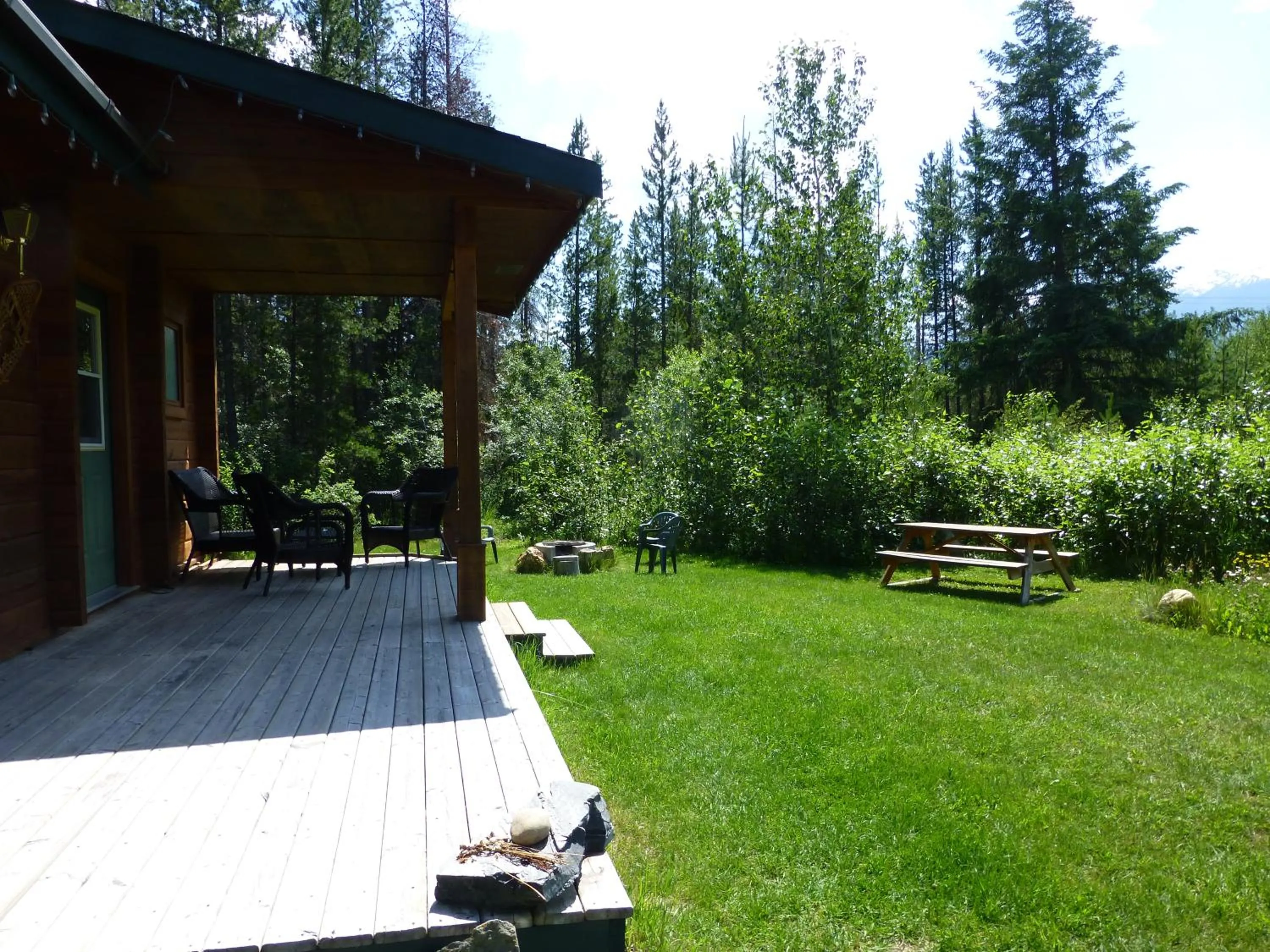 Patio in Mica Mountain Lodge & Log Cabins