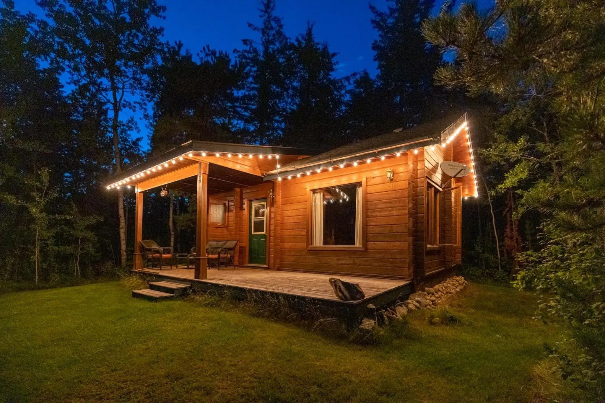 Patio in Mica Mountain Lodge & Log Cabins