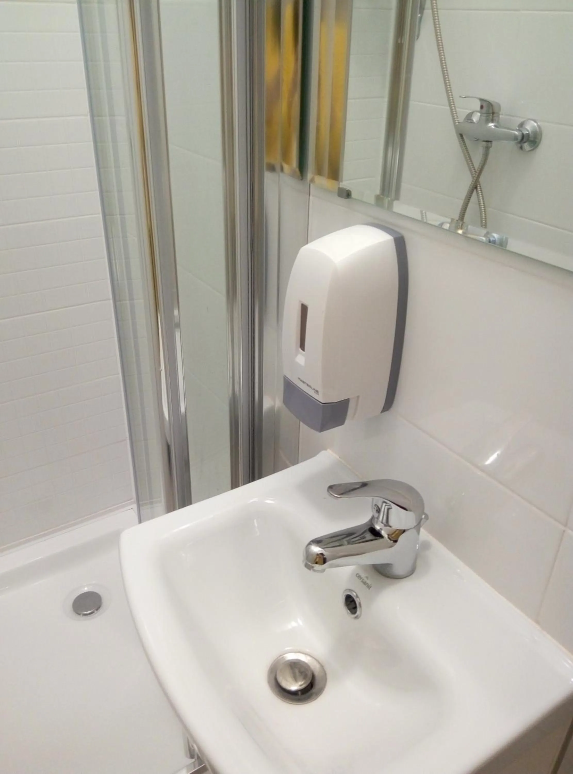 Bathroom in Lorf Hostel&Apartments