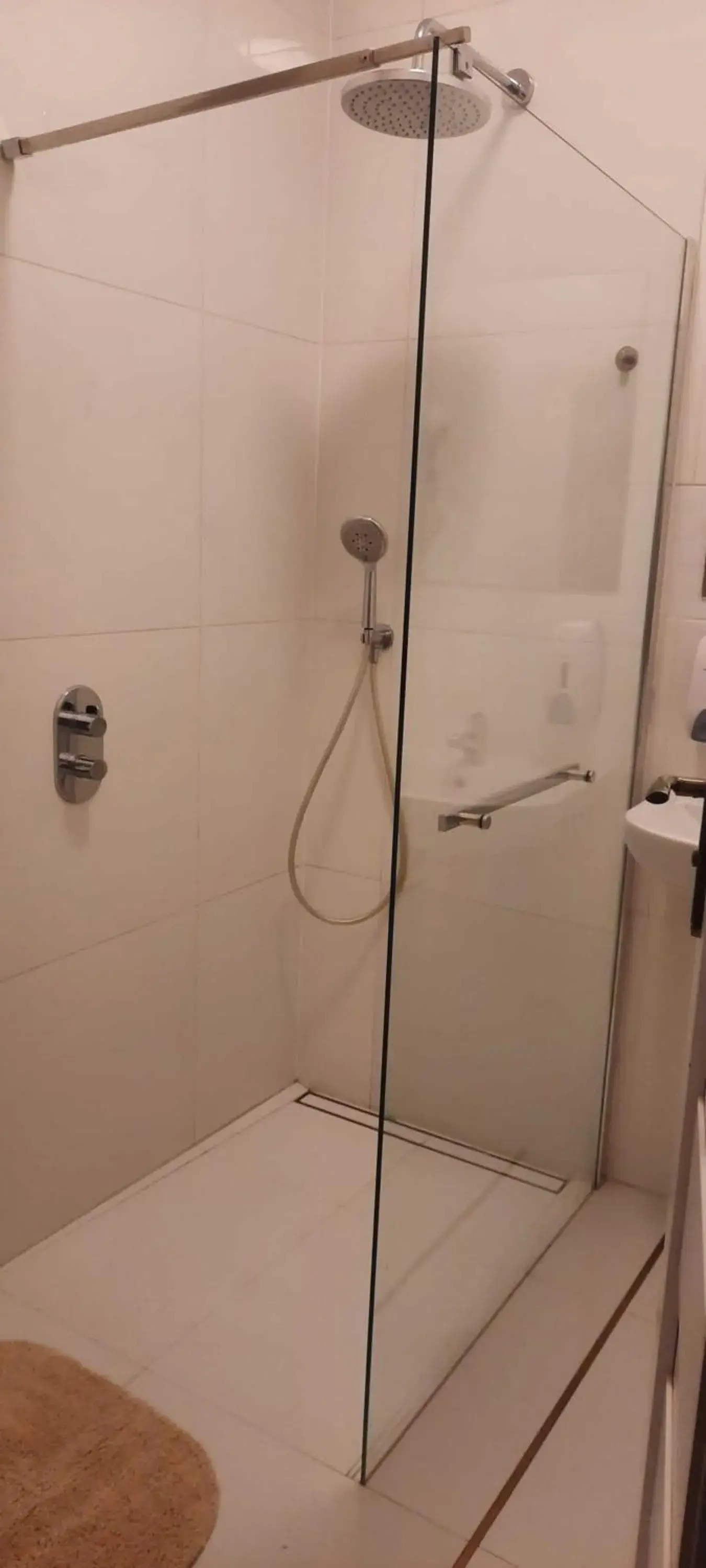 Shower, Bathroom in Lorf Hostel&Apartments
