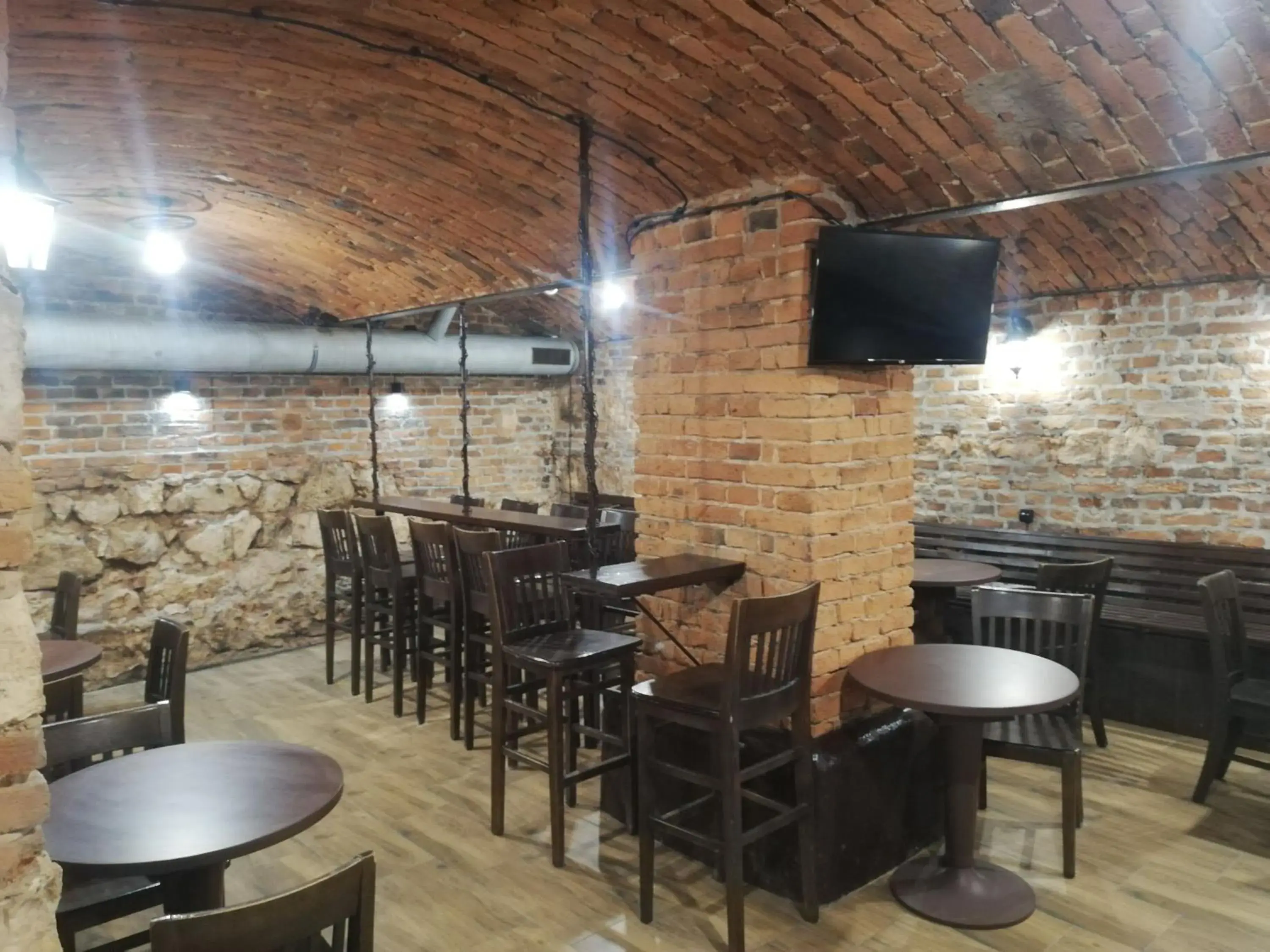 Restaurant/places to eat in Lorf Hostel&Apartments Restaurant/places to eat in Lorf Hostel&Apartments