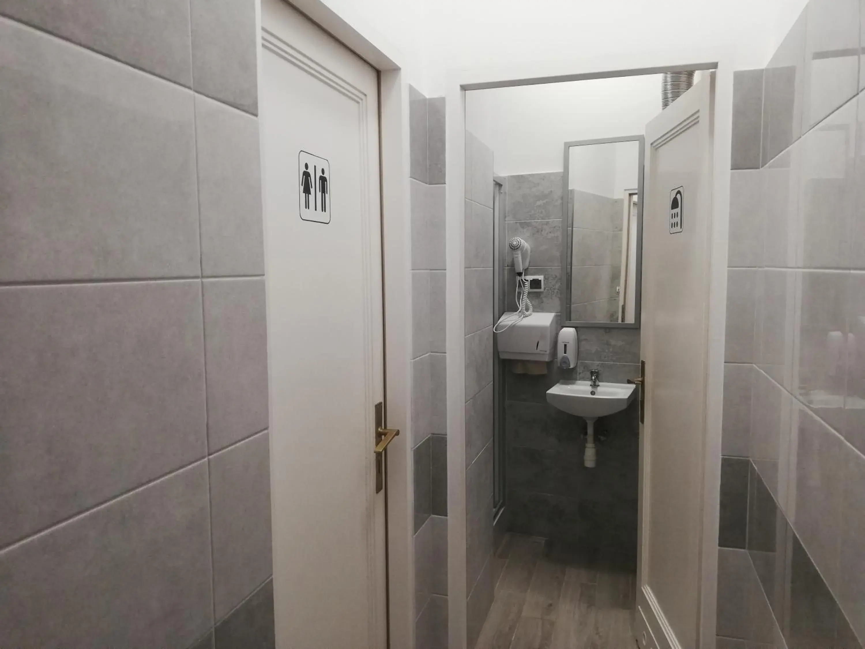 Bathroom in Lorf Hostel&Apartments