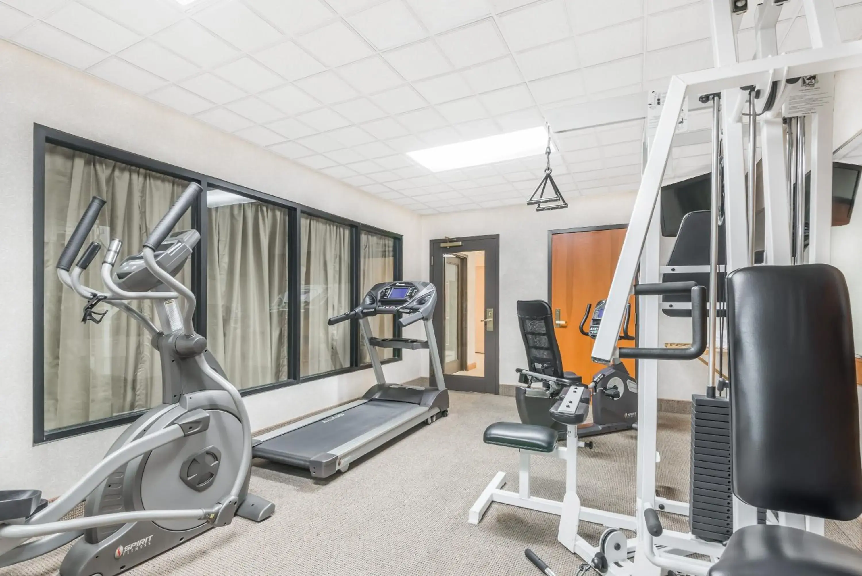 Fitness centre/facilities in Wingate by Wyndham Lima Fitness centre/facilities in Wingate by Wyndham Lima