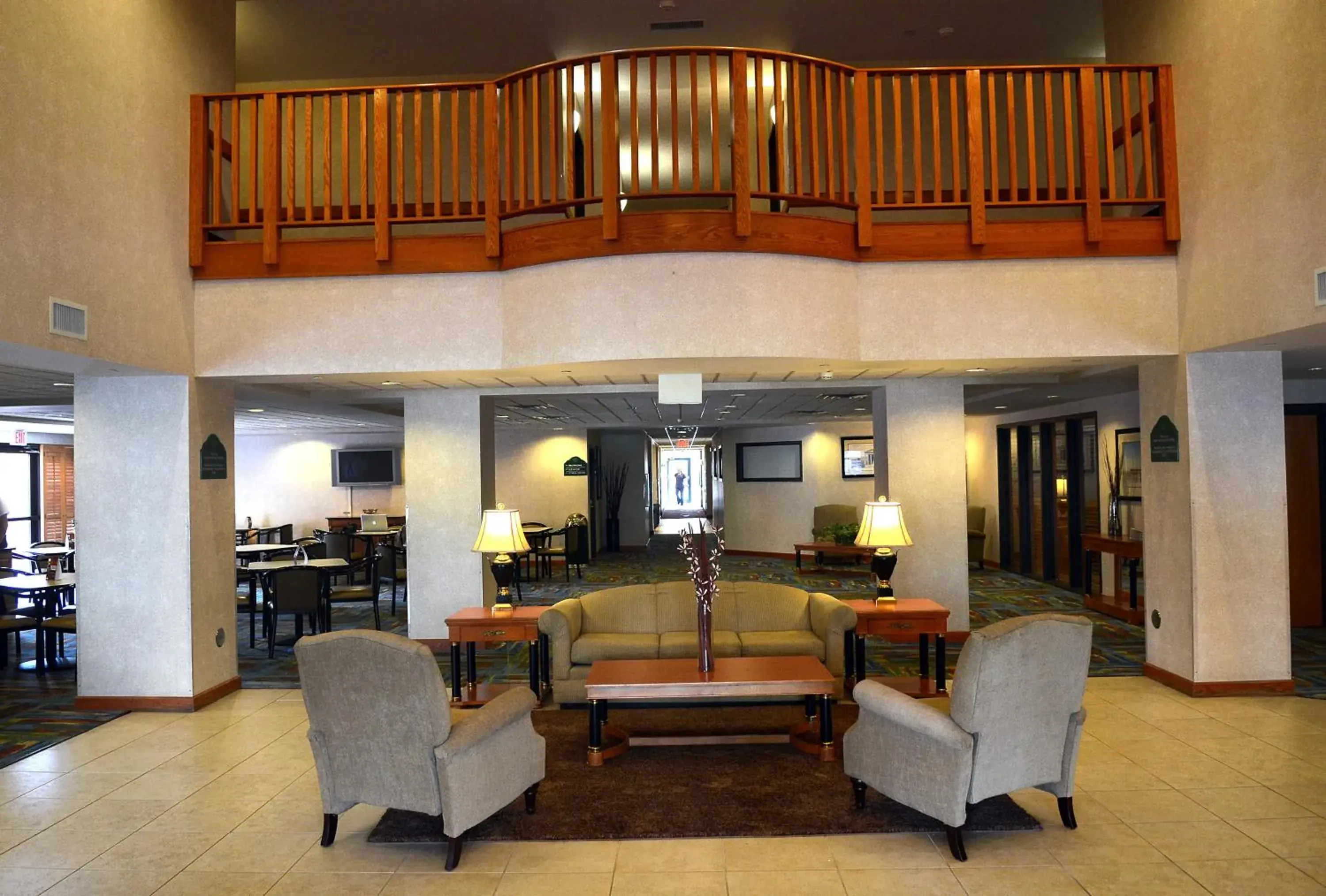 Lobby or reception in Wingate by Wyndham Lima Lobby or reception in Wingate by Wyndham Lima