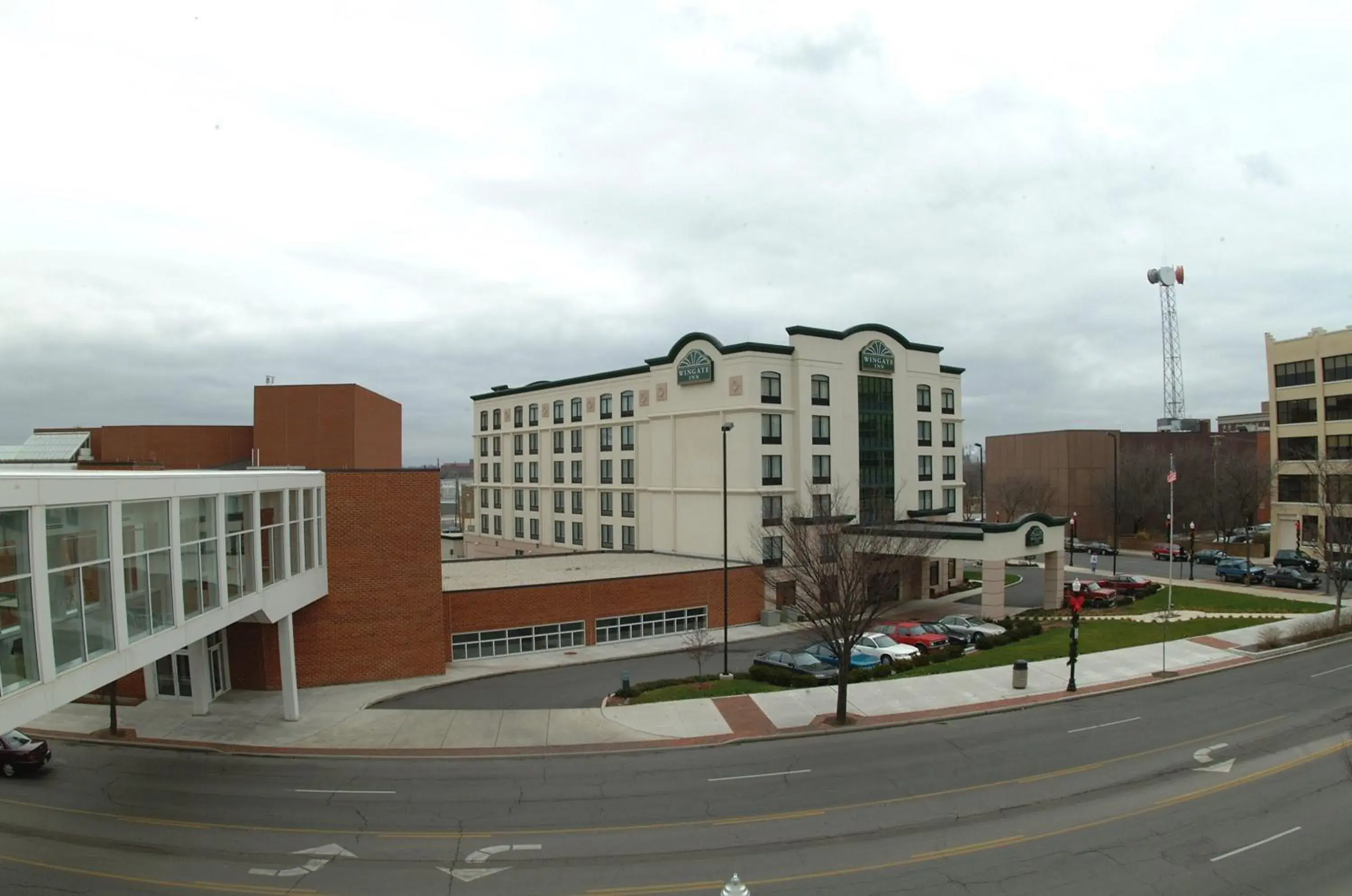 Property building in Wingate by Wyndham Lima Property building in Wingate by Wyndham Lima