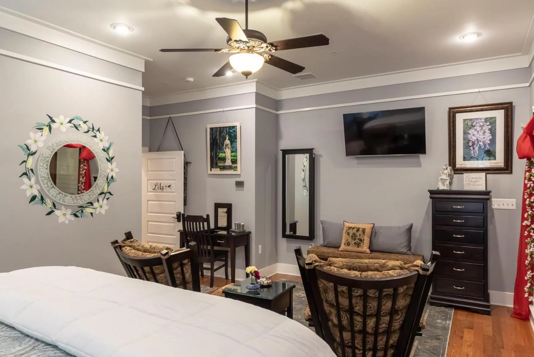 Seating area in Bienvenue Mon Ami Bed and Breakfast