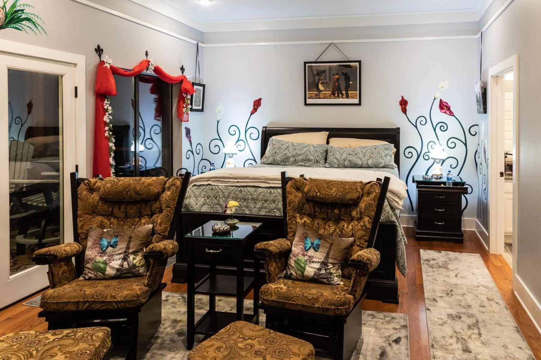 Decorative detail, Bed in Bienvenue Mon Ami Bed and Breakfast