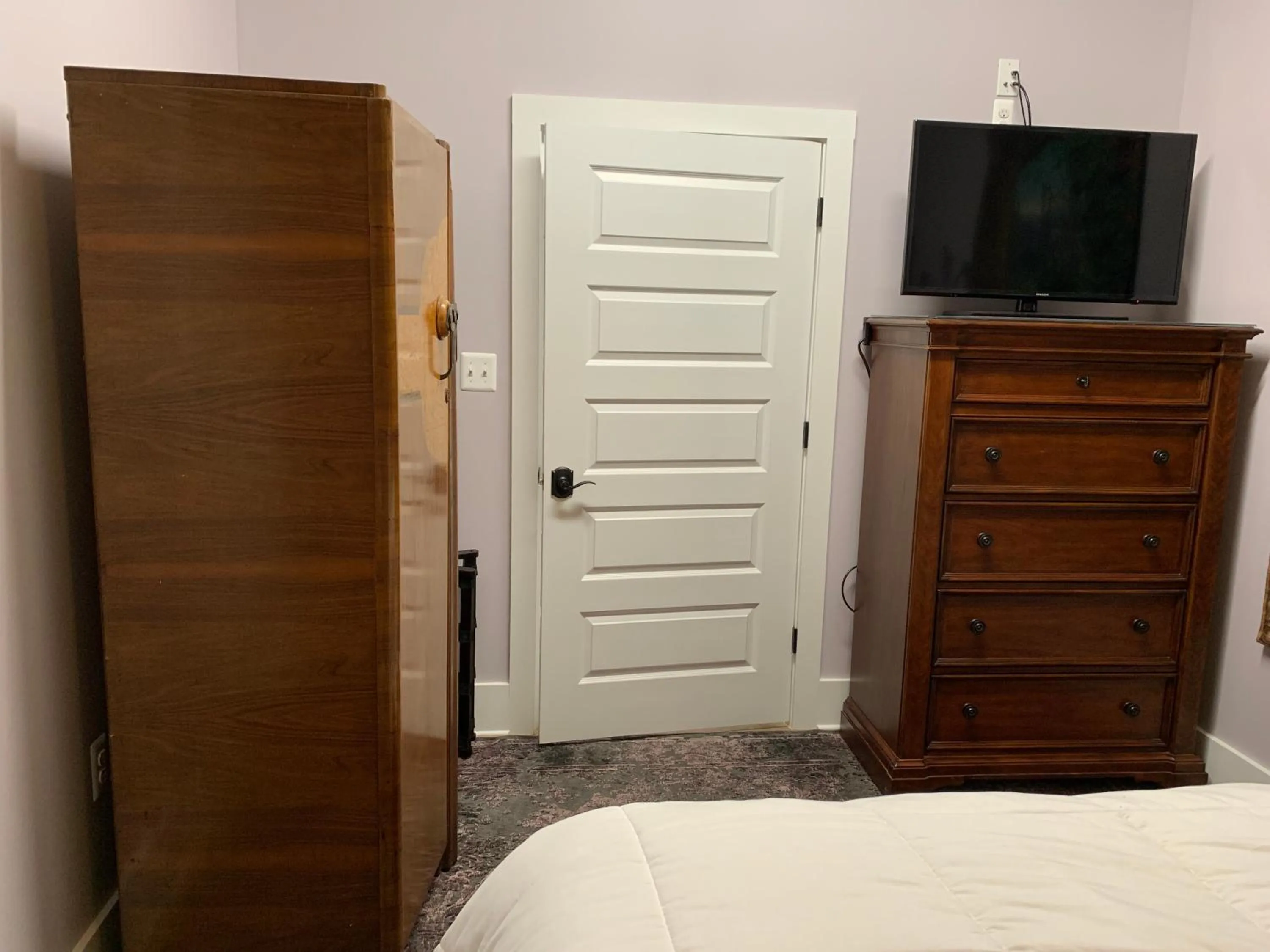 TV and multimedia, Bed in Bienvenue Mon Ami Bed and Breakfast